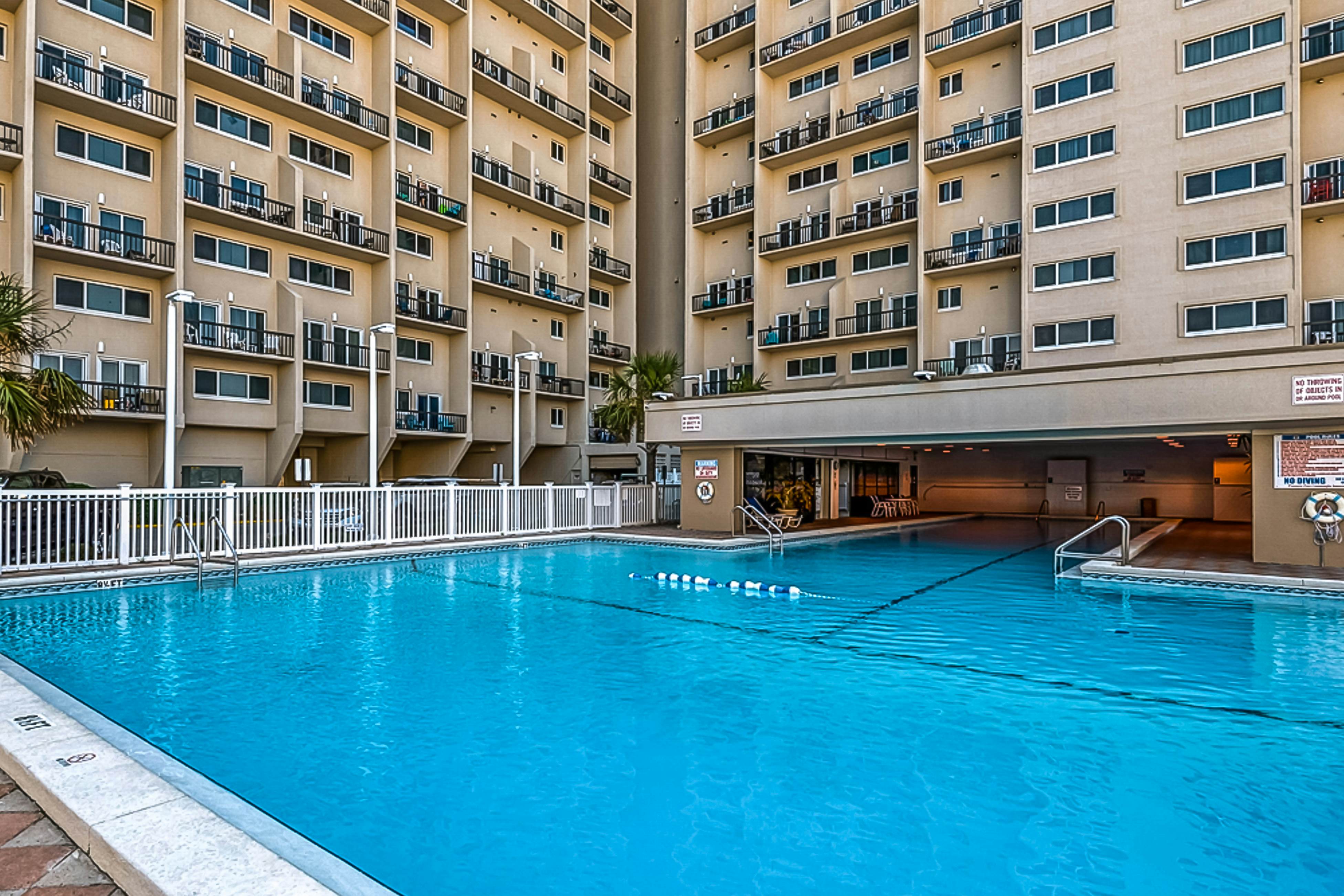 Pinnacle Port Penthouse 28