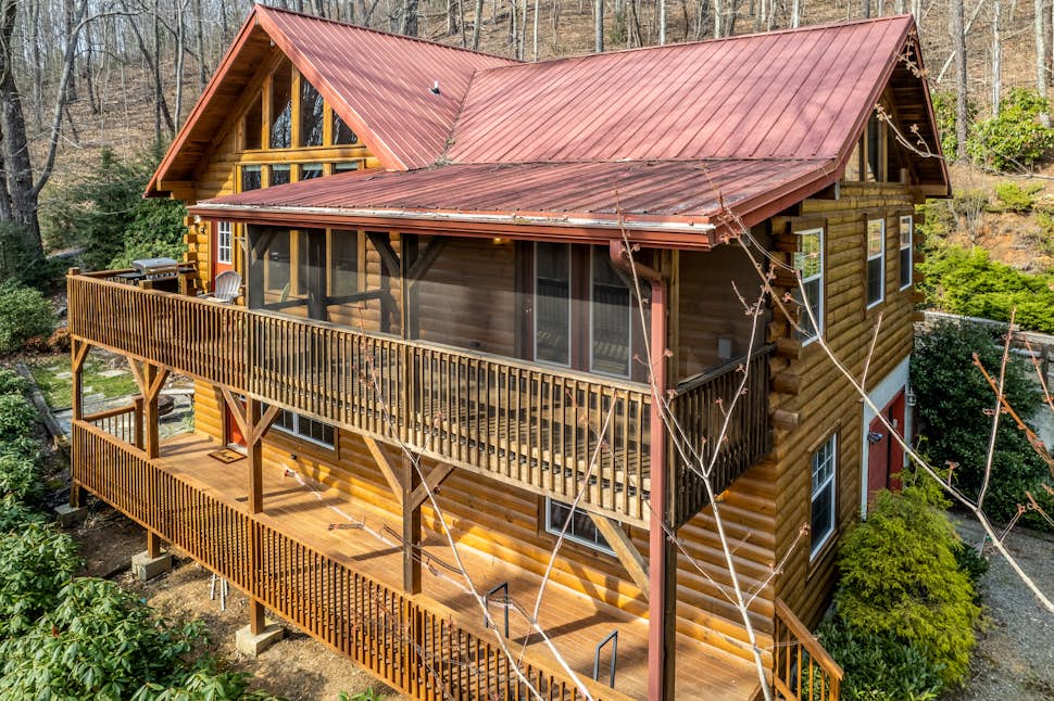 Bear Print Mountain Lodge 3 BD Waynesville, NC Vacation Rental Vacasa