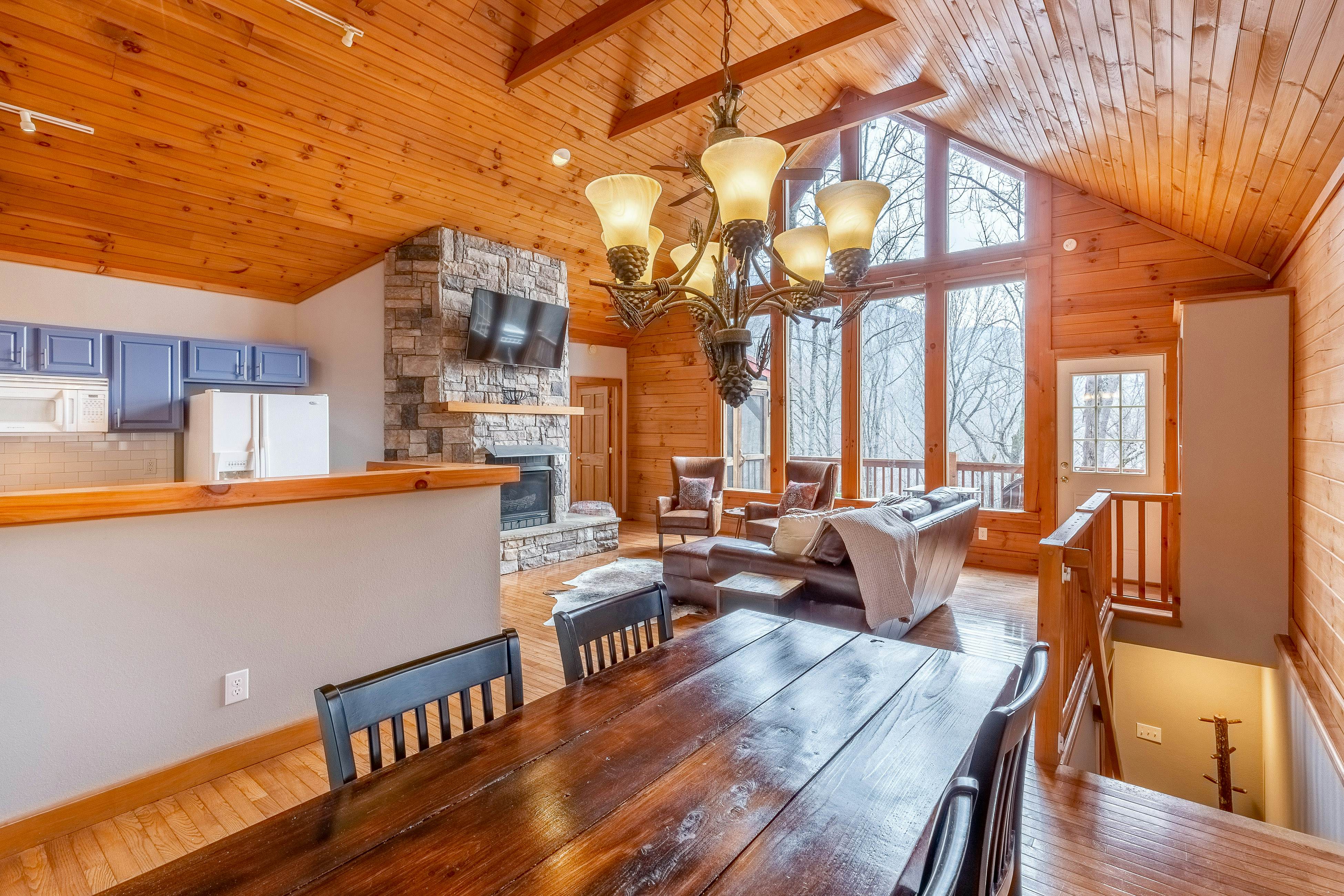 Bear Print Mountain Lodge