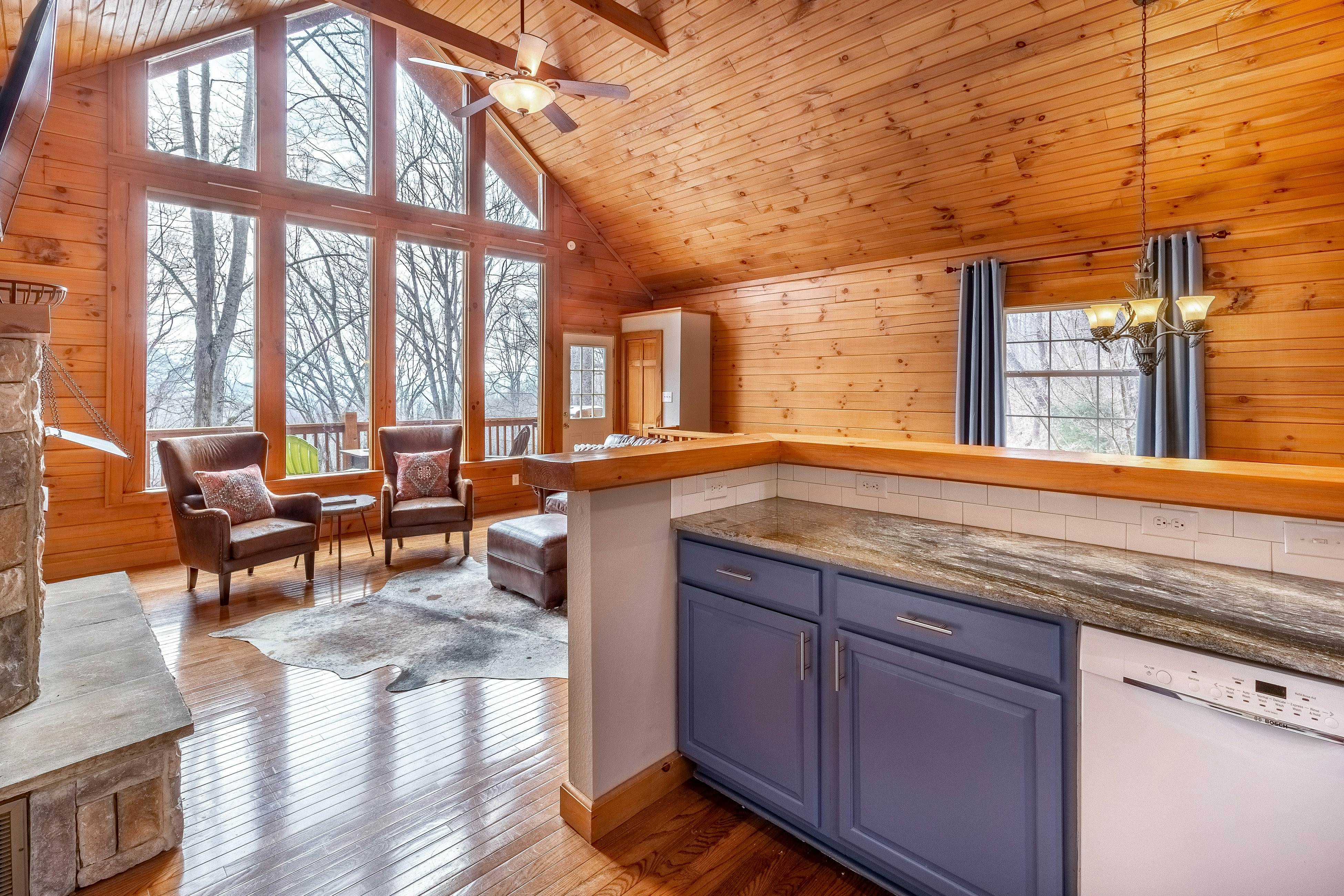 Bear Print Mountain Lodge