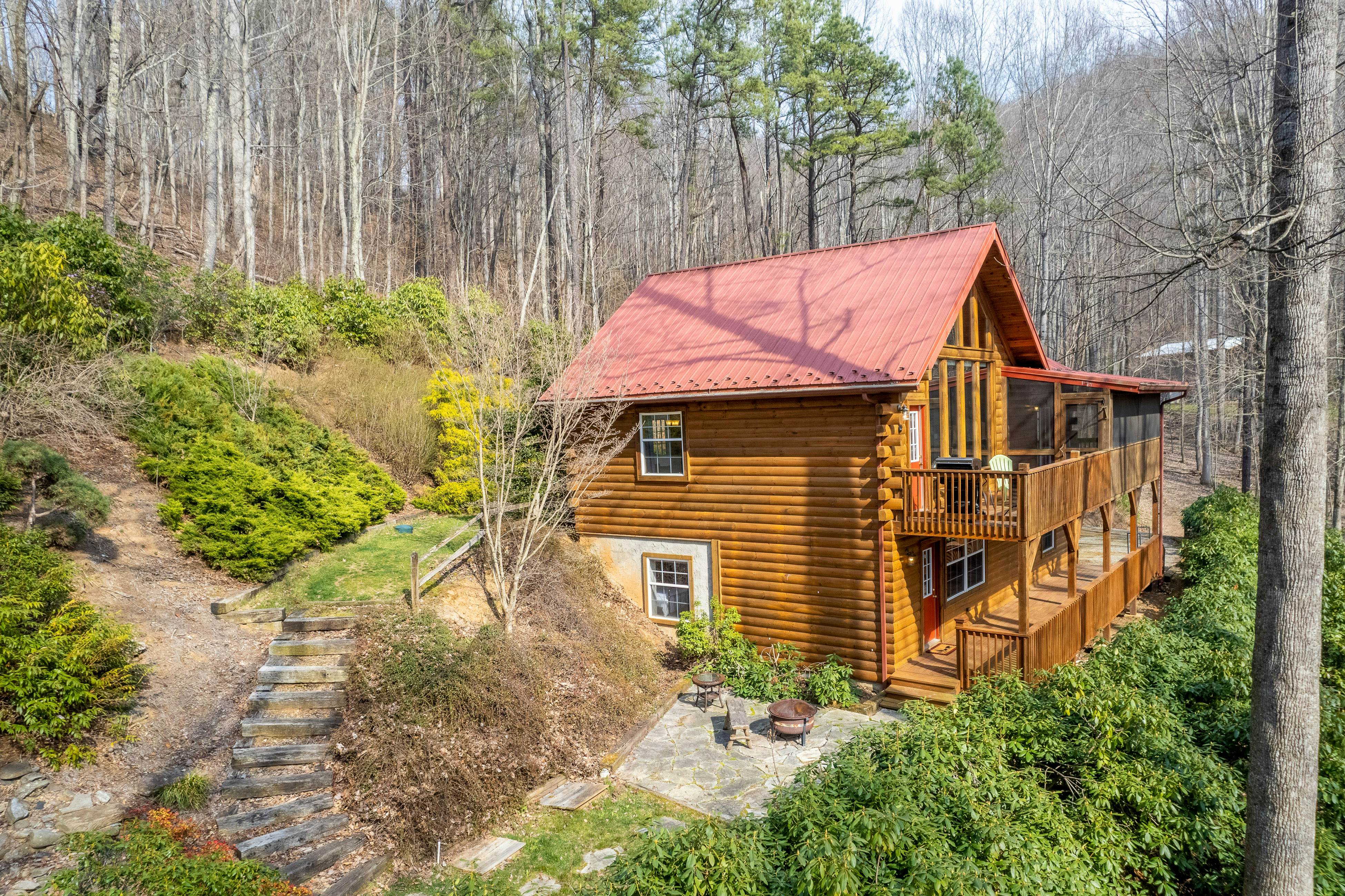 Bear Print Mountain Lodge