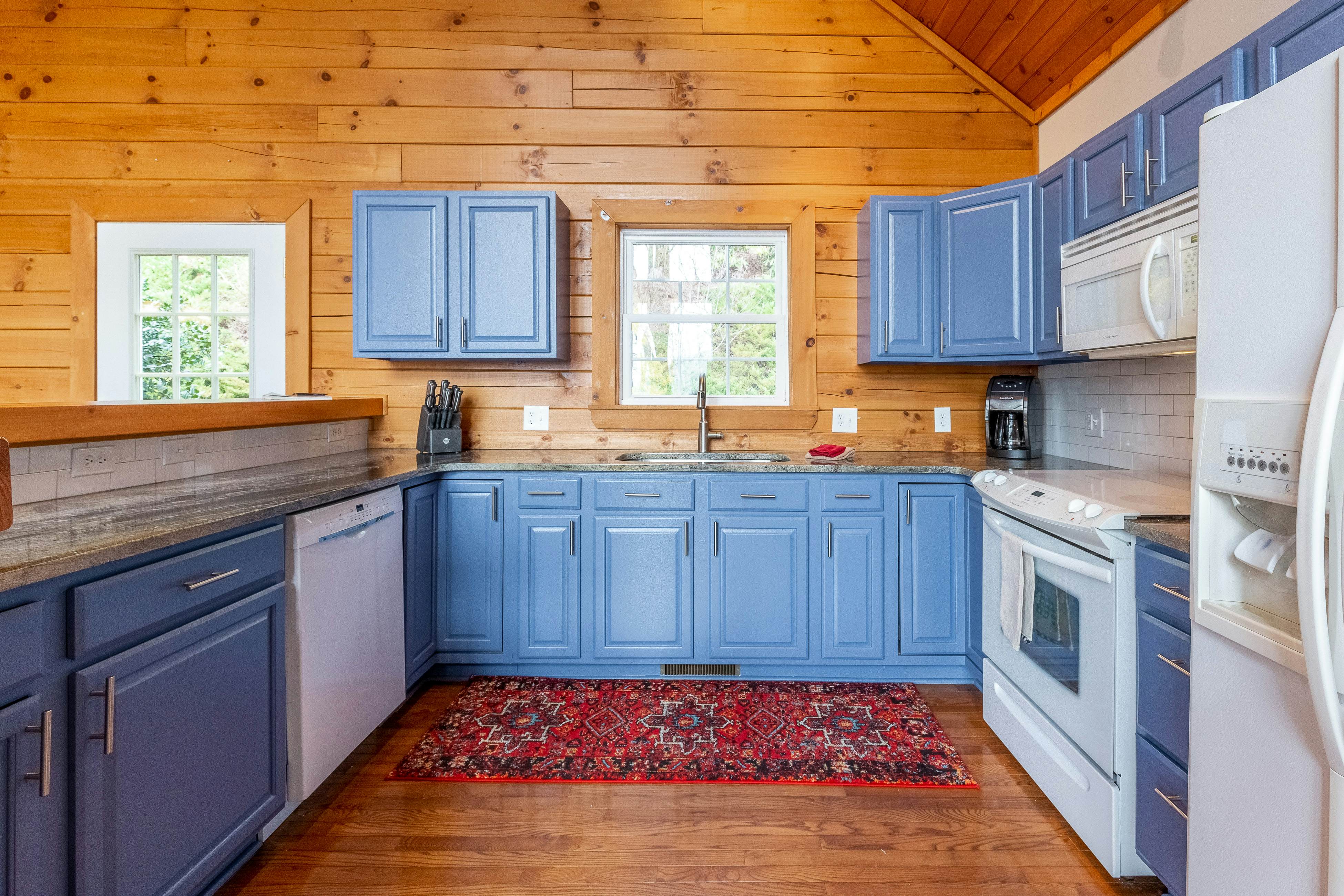 Bear Print Mountain Lodge