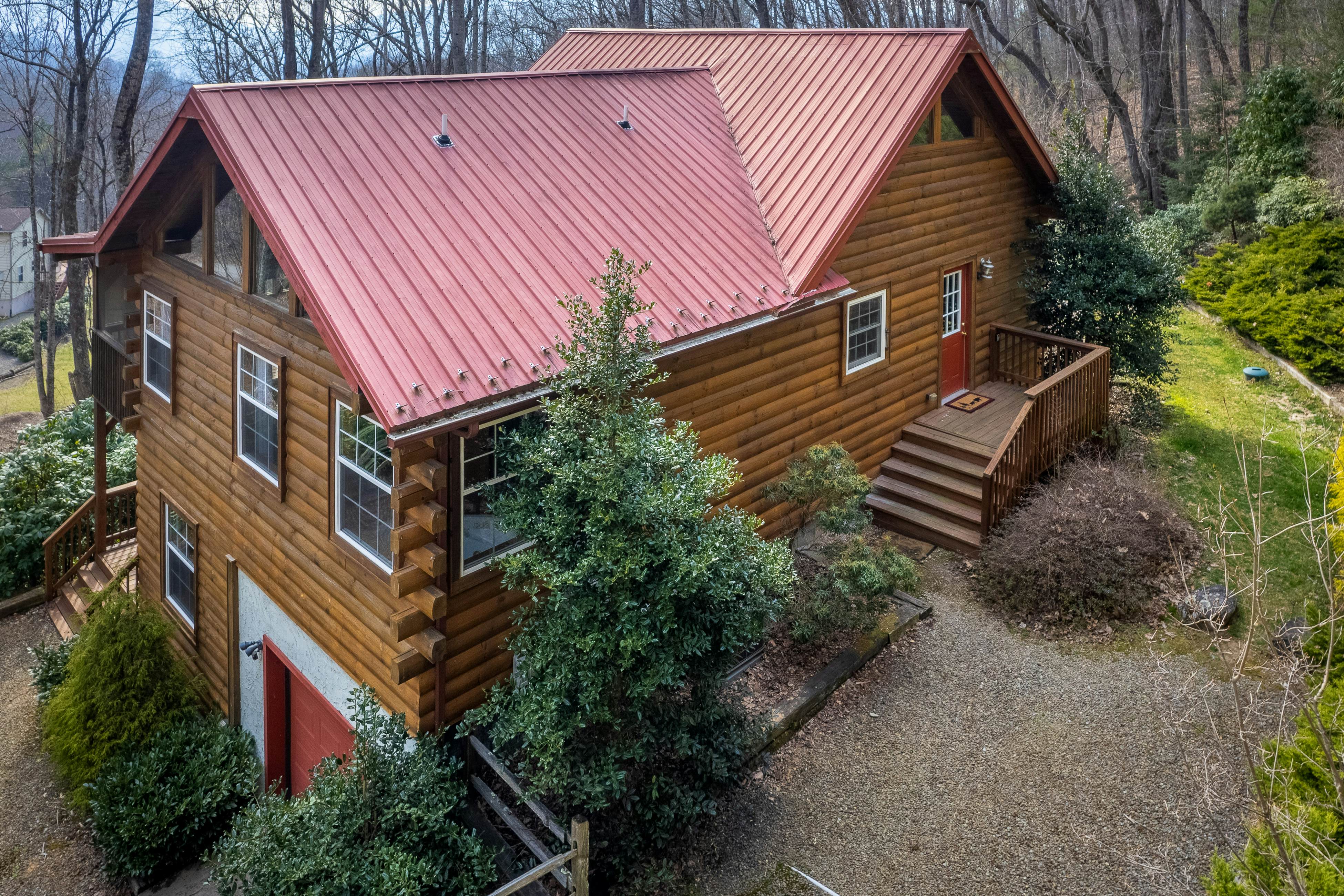 Bear Print Mountain Lodge