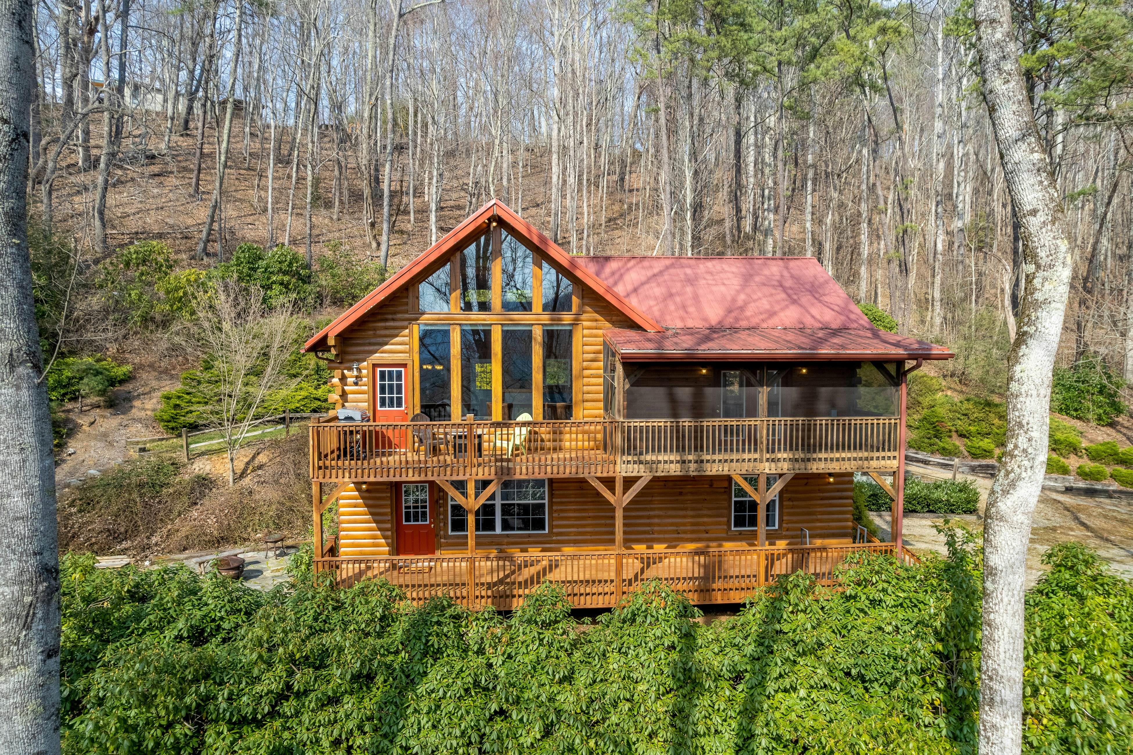 Bear Print Mountain Lodge