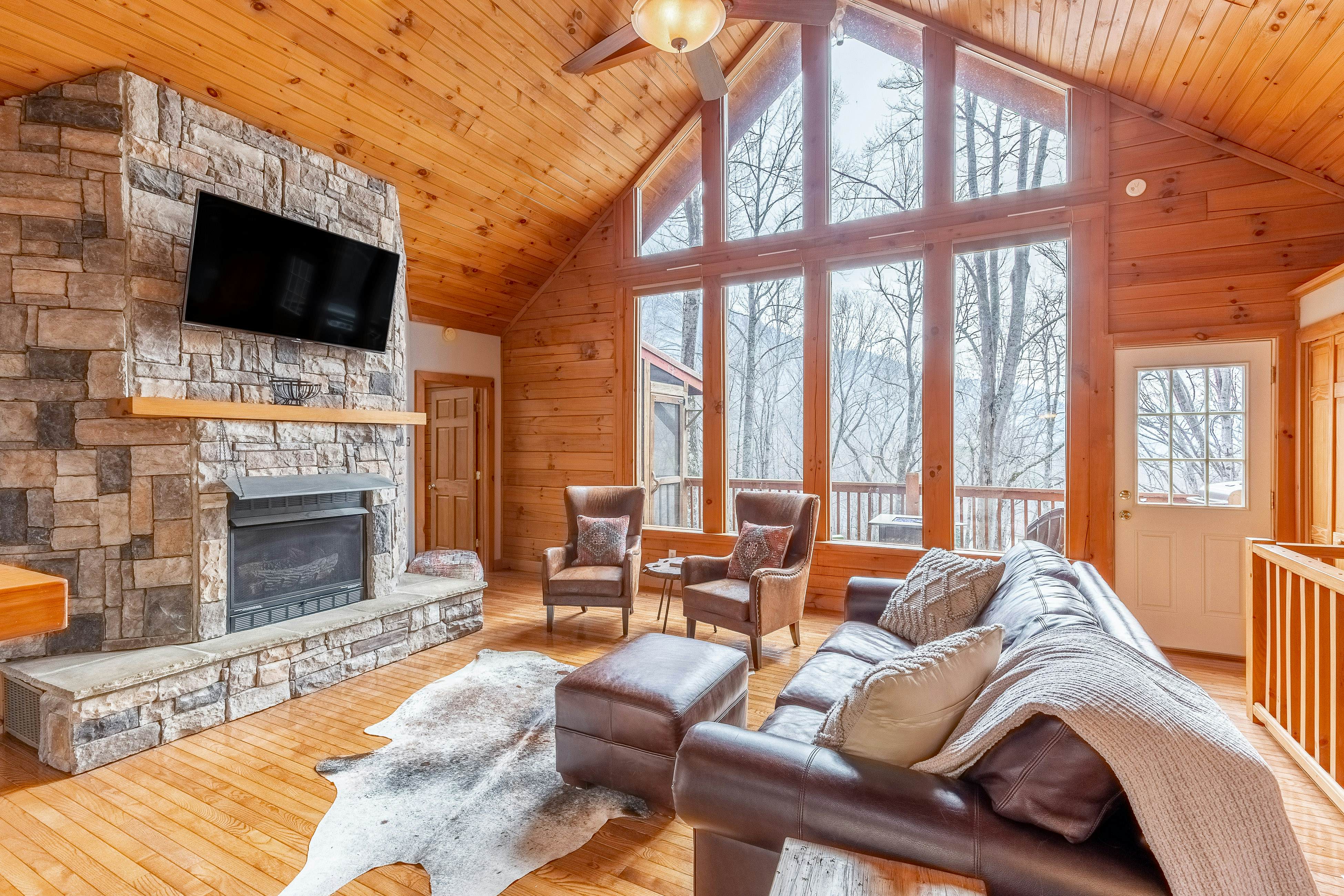 Bear Print Mountain Lodge