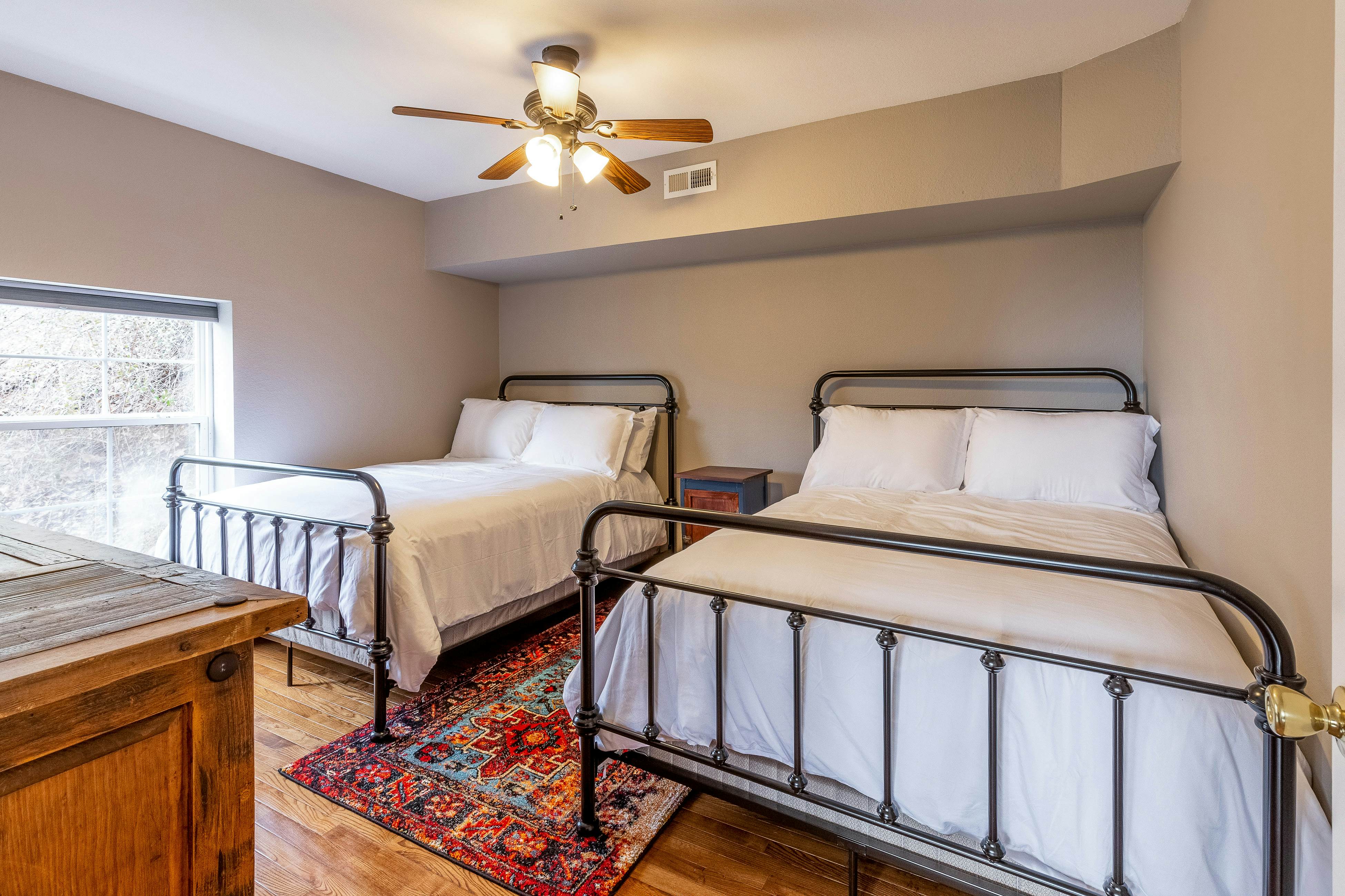 Bear Print Mountain Lodge