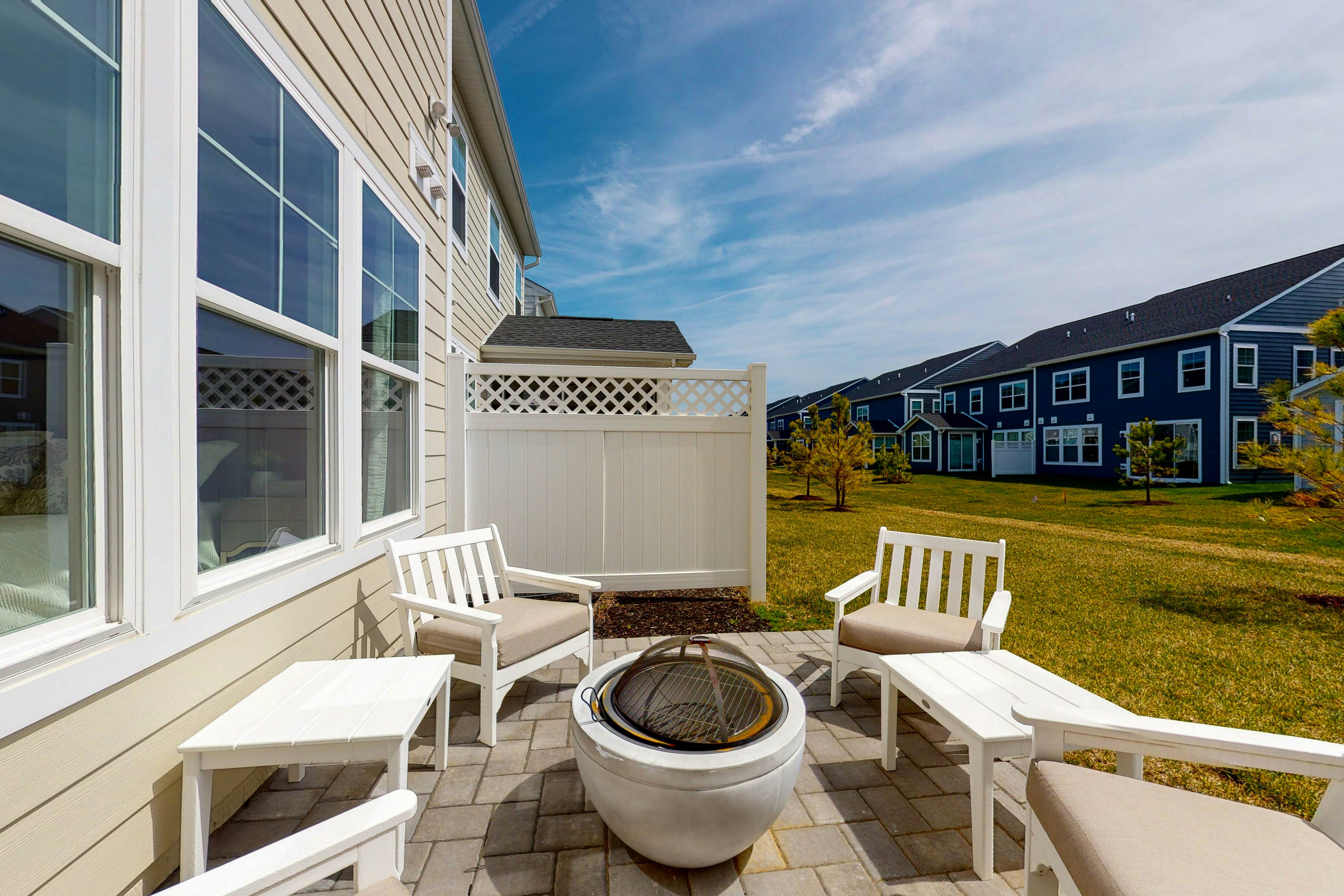 Bayside Resort - 21408 Sweetwater Sq