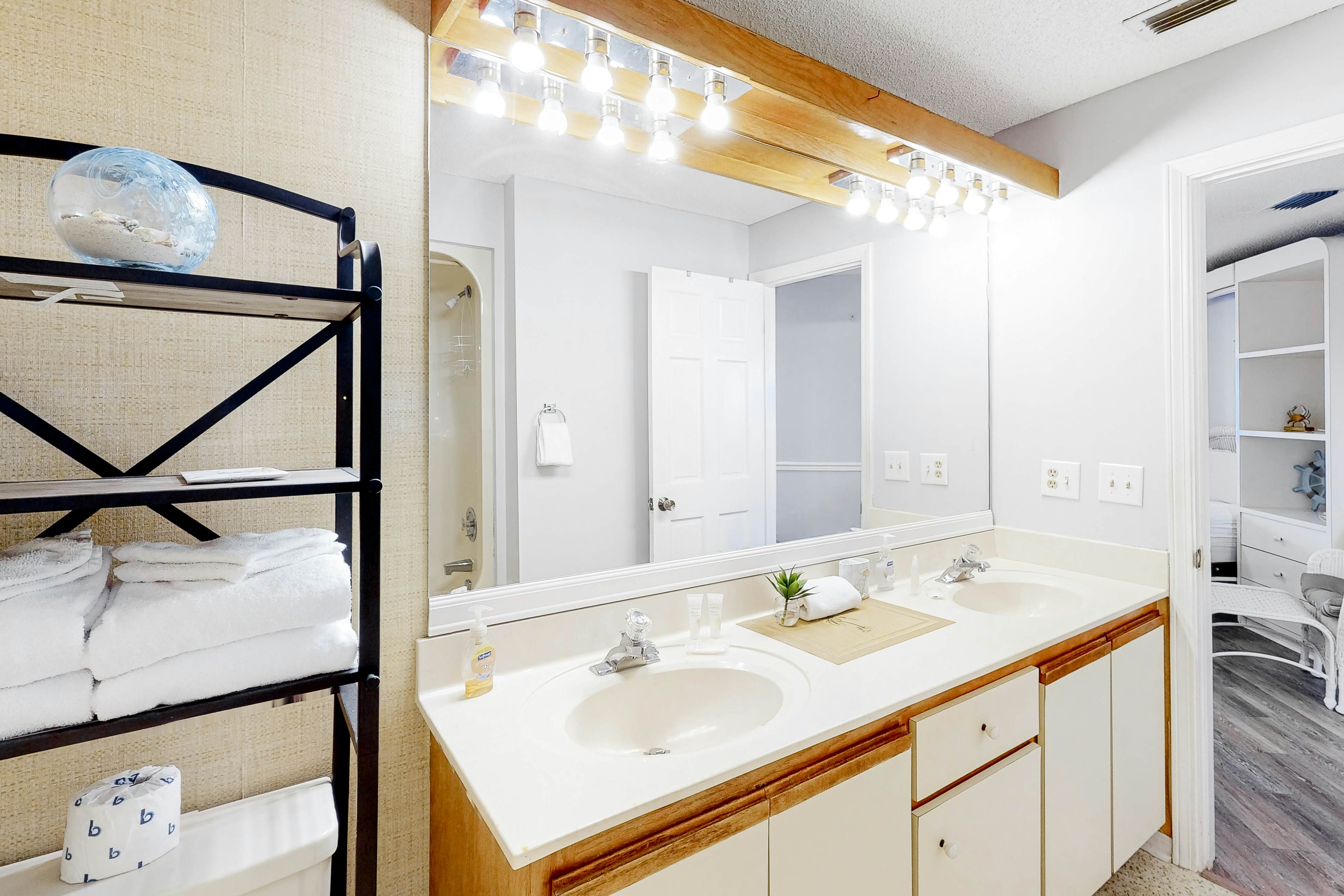 The Inn at St Thomas Square 1203C