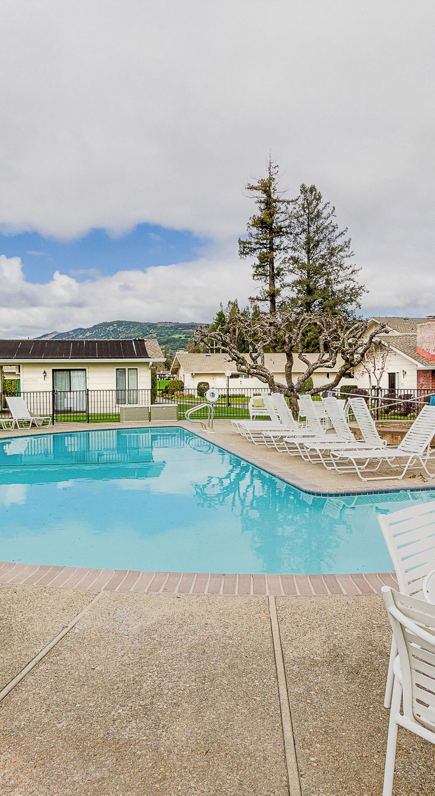 Float away an afternoon in the resort's expansive pool with sweeping views of the surrounding Napa Valley hills and clear blue skies.