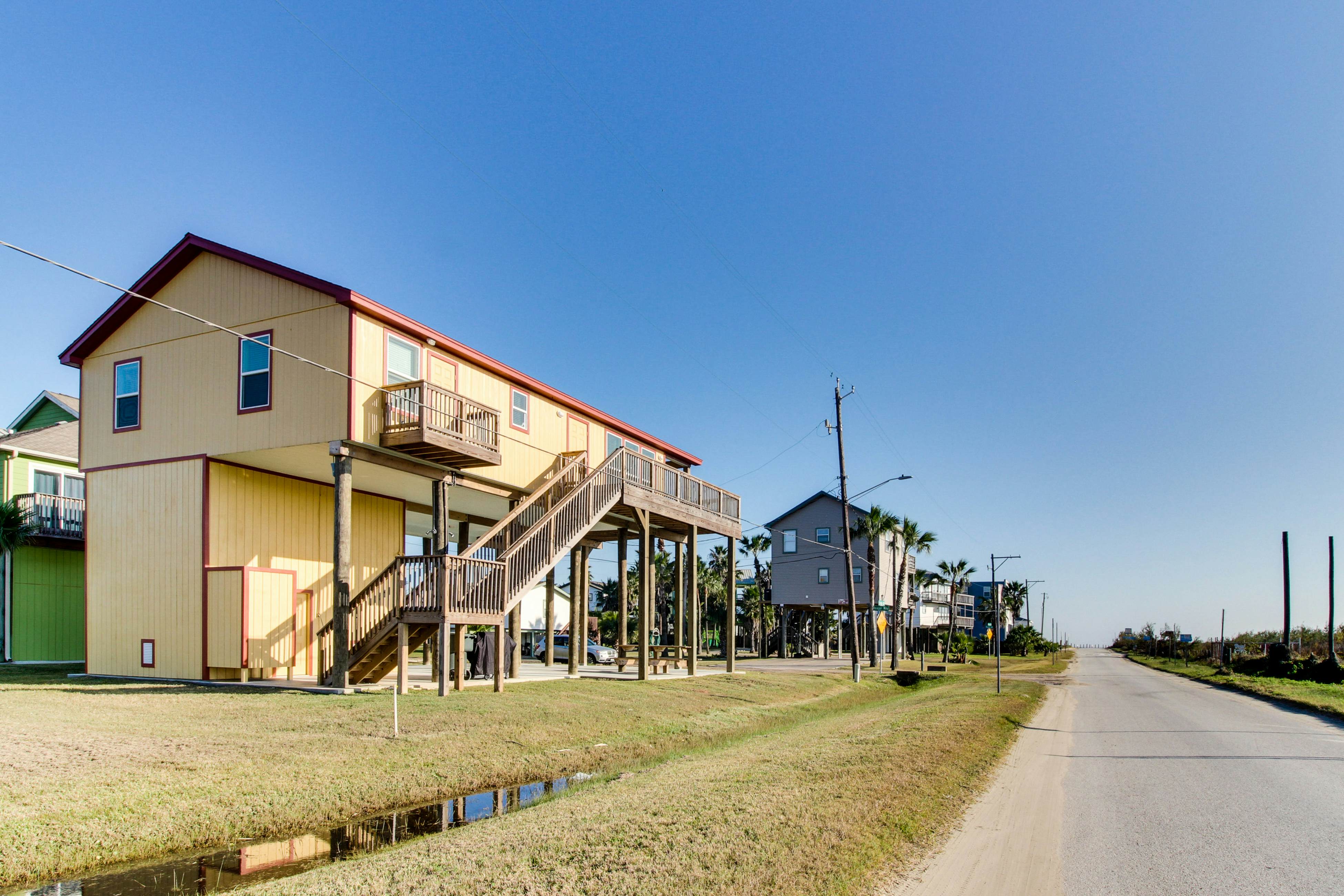 Sunny Beach Vacation Rentals Galveston, TX Vacasa