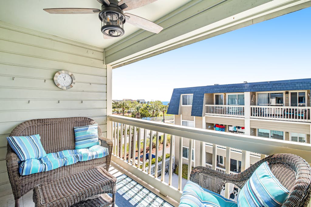 Well-appointed villa w/ community pool, ocean view, free WiFi — Isle of Palms, SC — vacation rental
