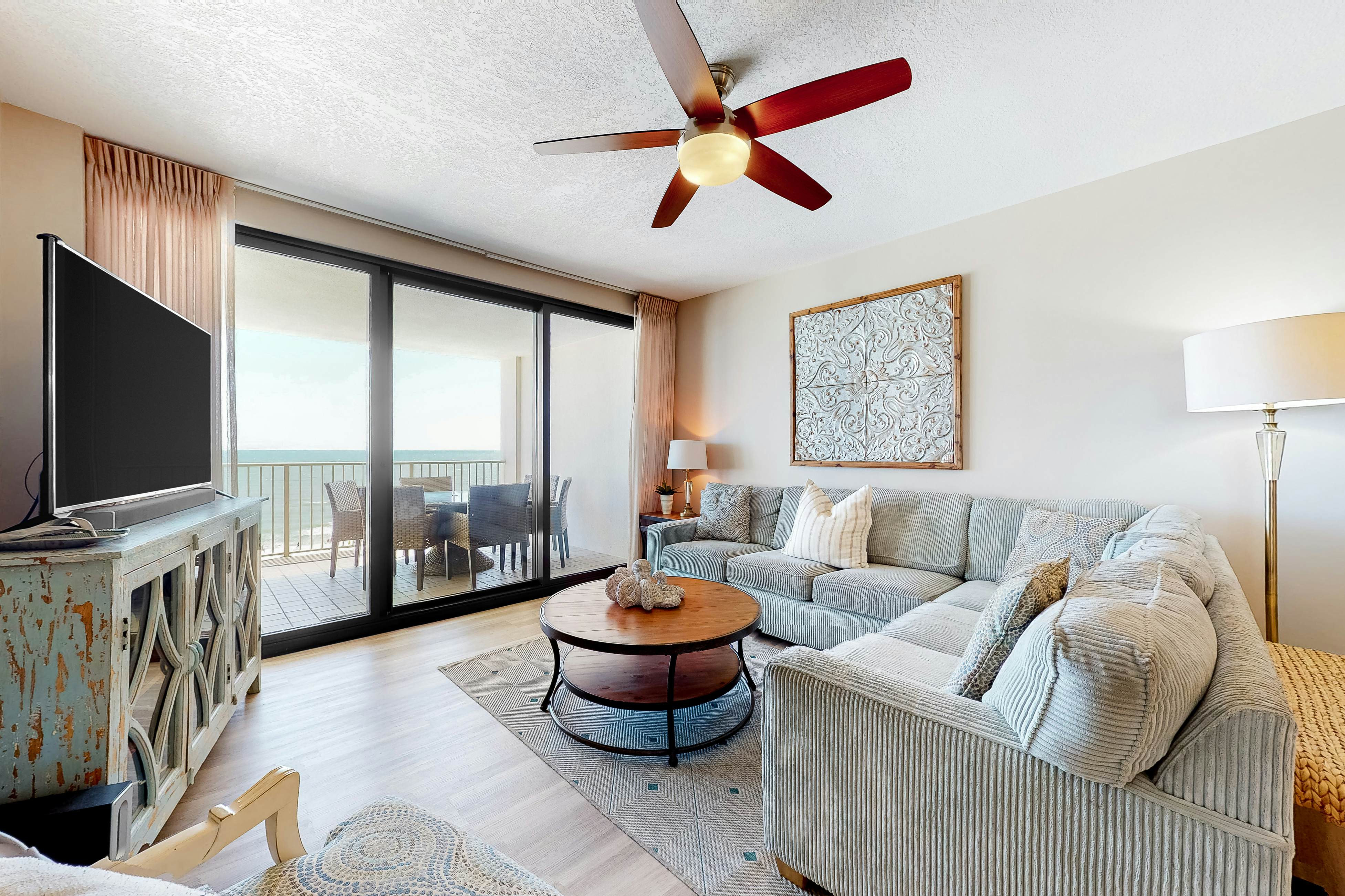 Pelican Pointe 704