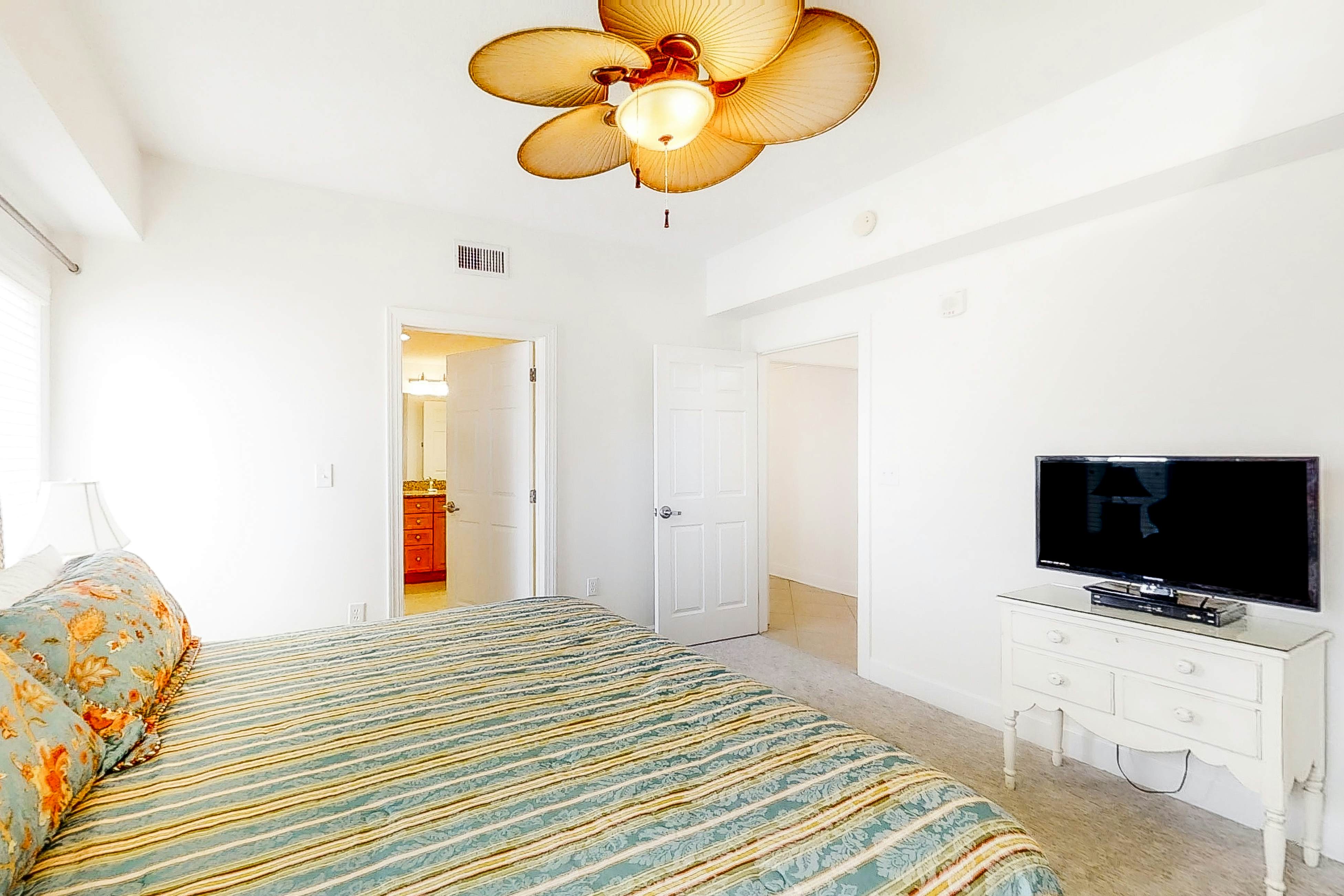 Escapes to the Shores 1101