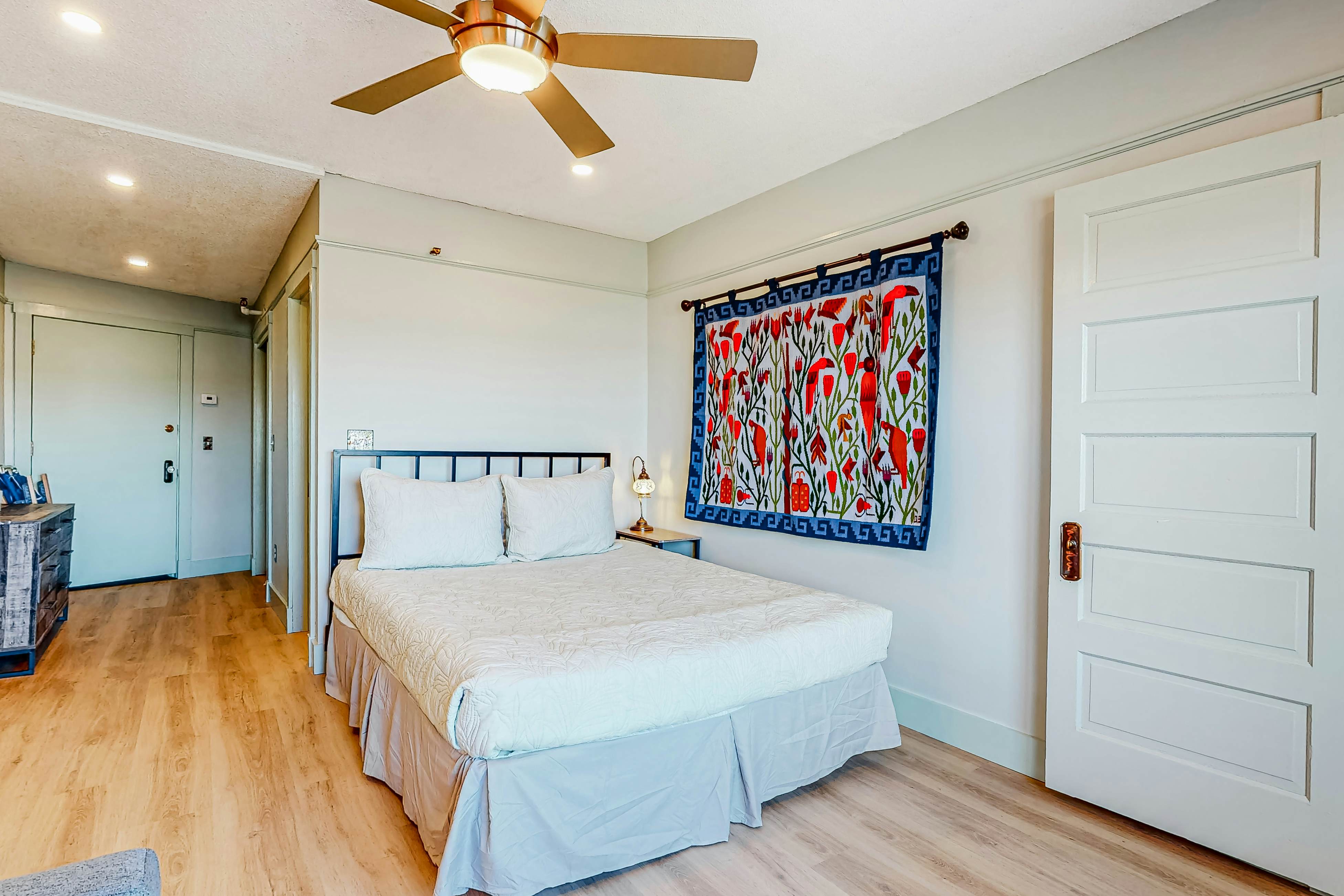 Ogunquit Beach Lookout 1 BD Ogunquit, ME Vacation Rental Vacasa