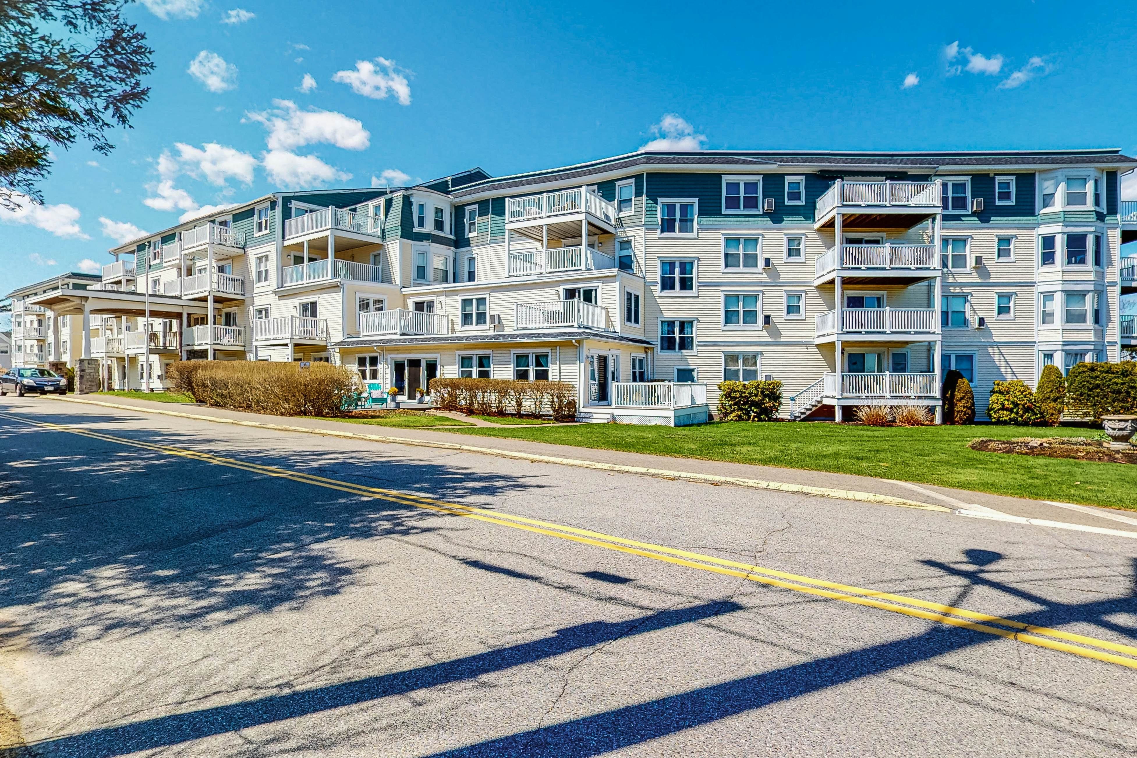 Ogunquit Beach Lookout 1 BD Ogunquit, ME Vacation Rental Vacasa