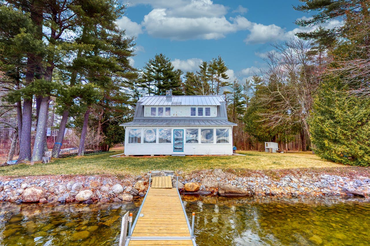 Lakeshore Living 5 BD Monmouth, ME Vacation Rental Vacasa
