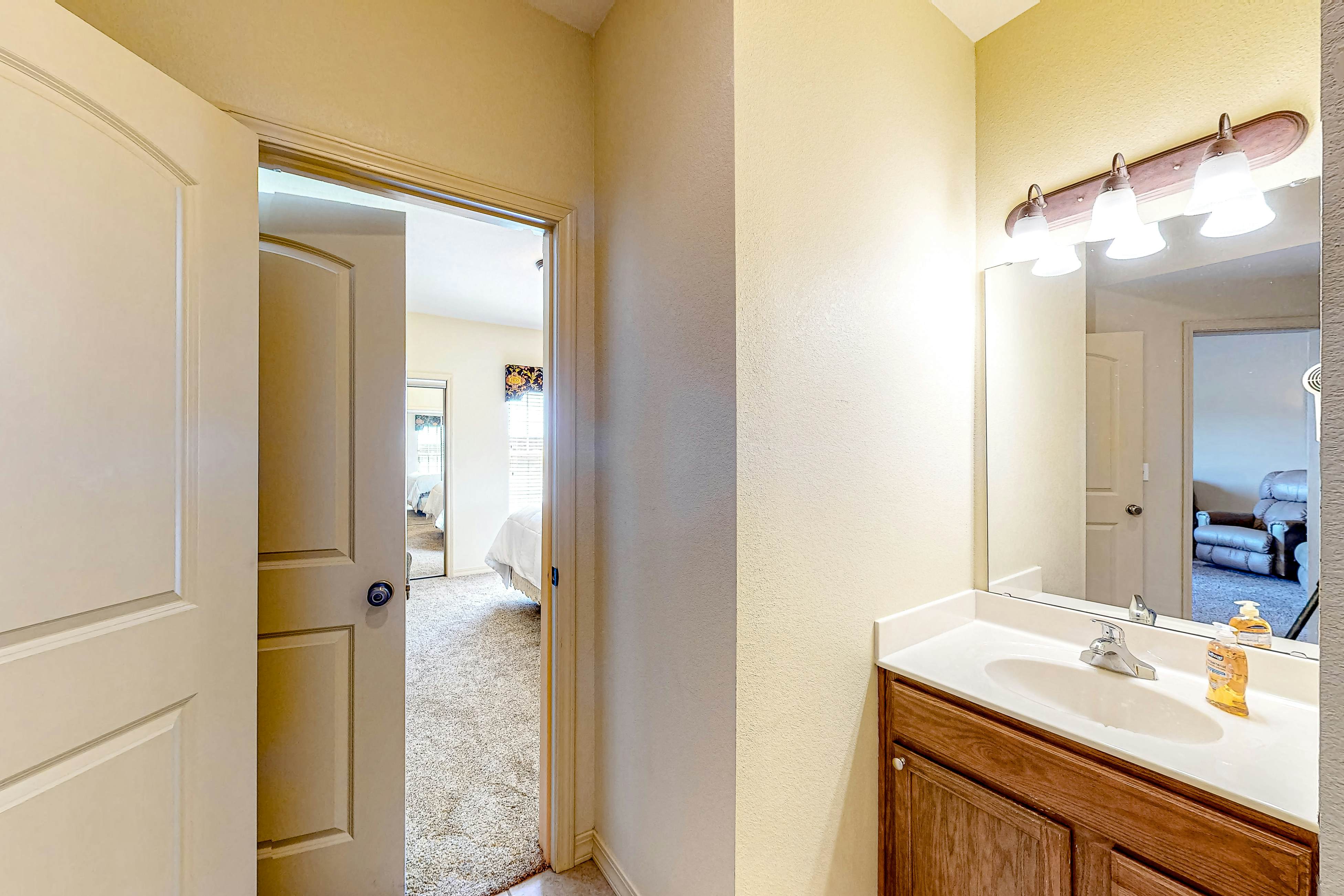 Thousand Hills Condo