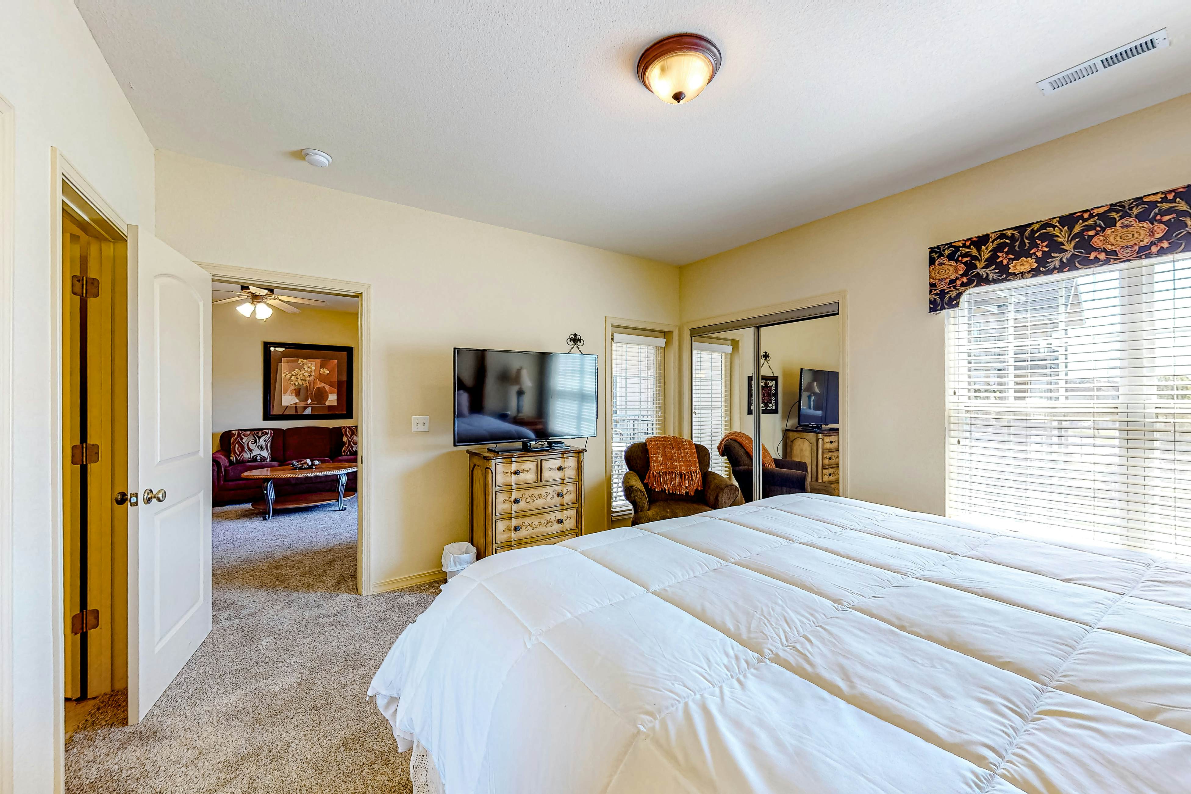 Thousand Hills Condo