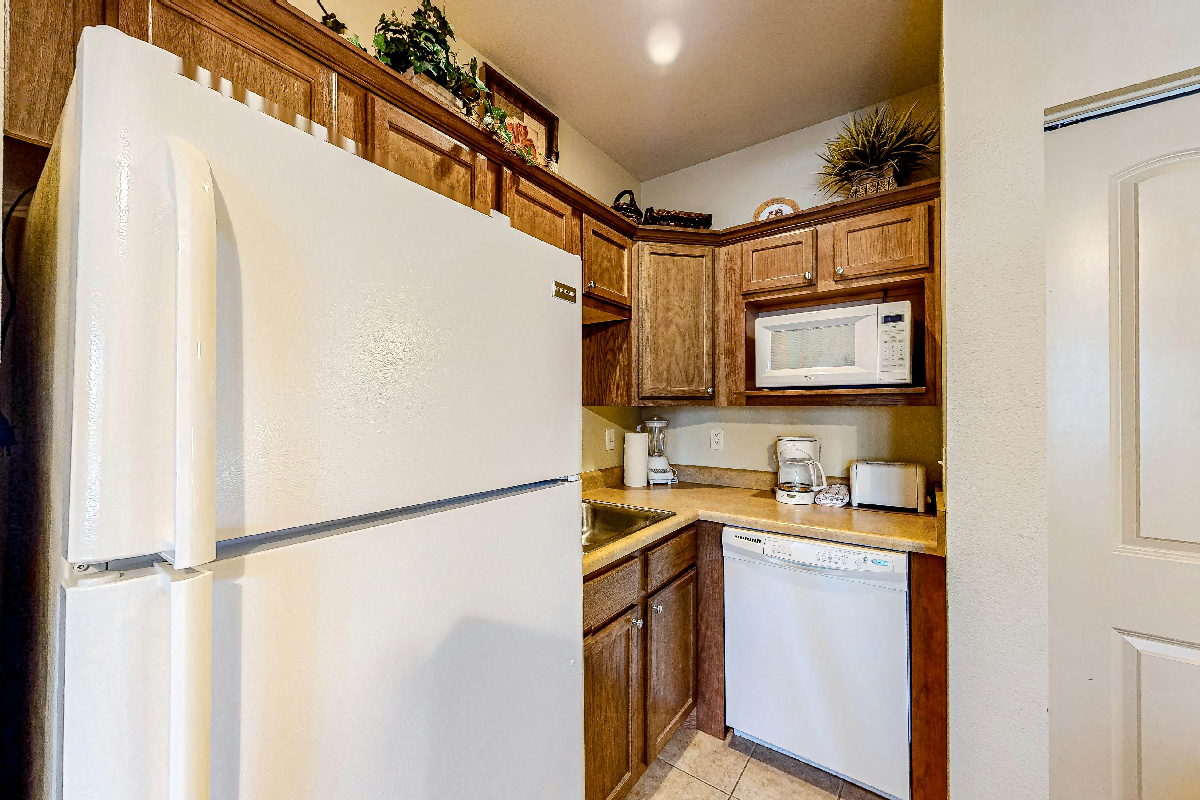 Thousand Hills Condo