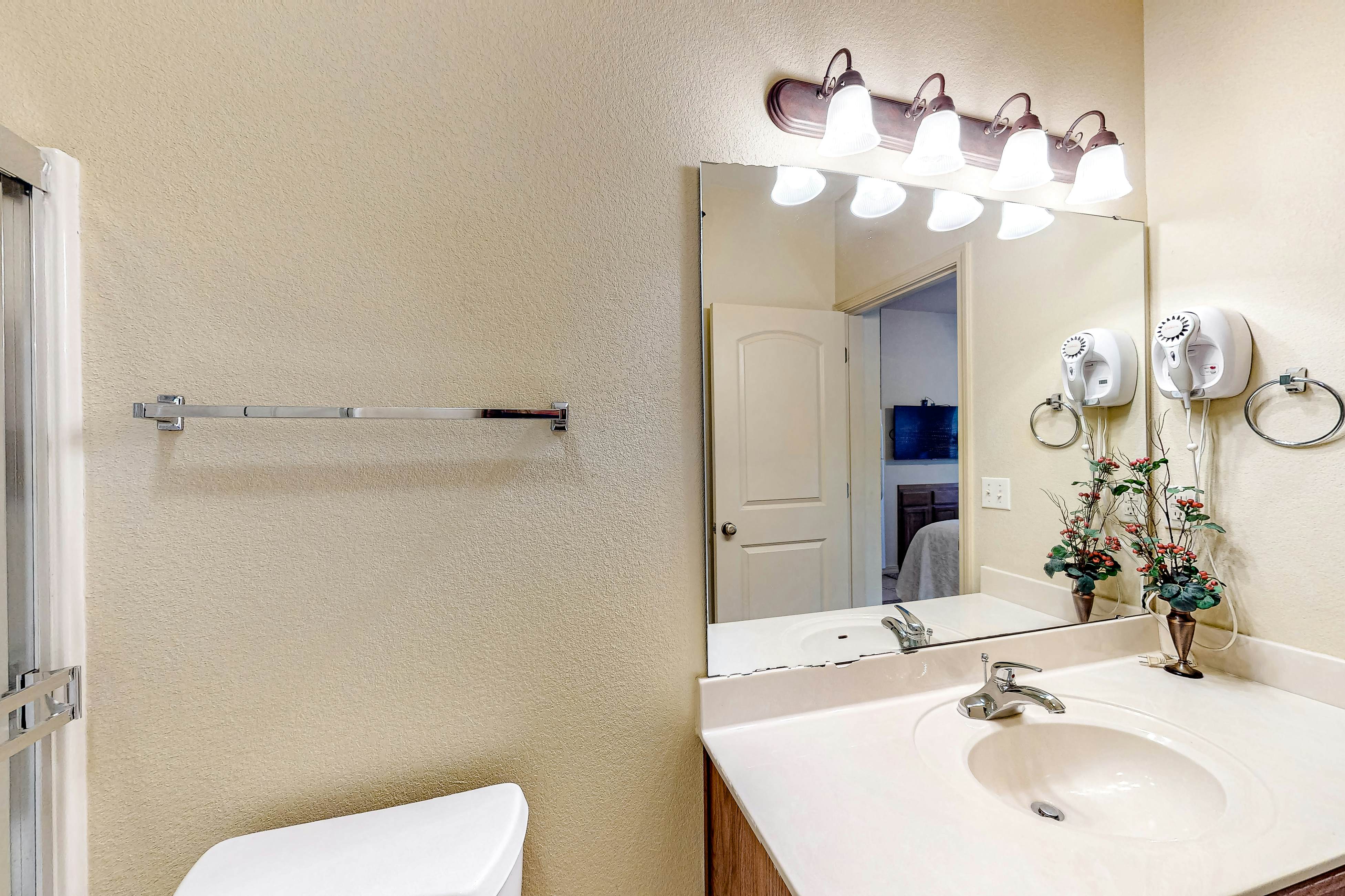 Thousand Hills Condo