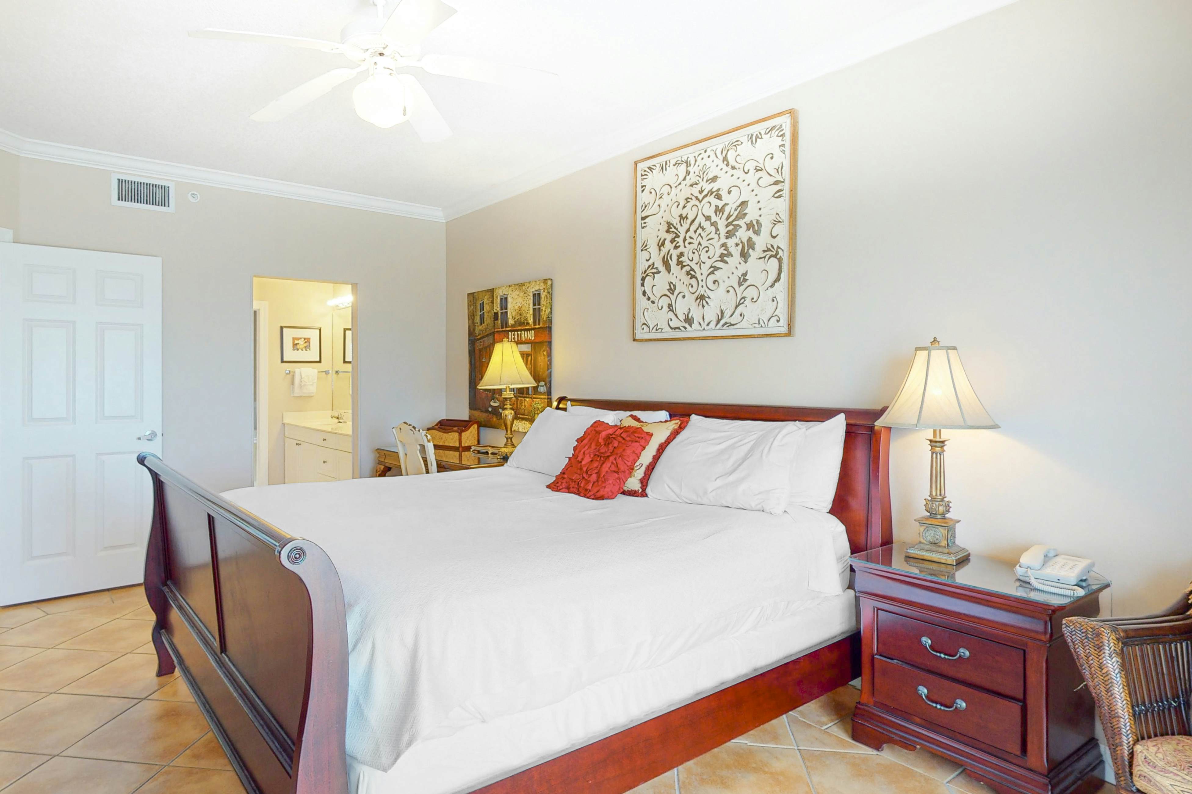 Admirals Quarters 707