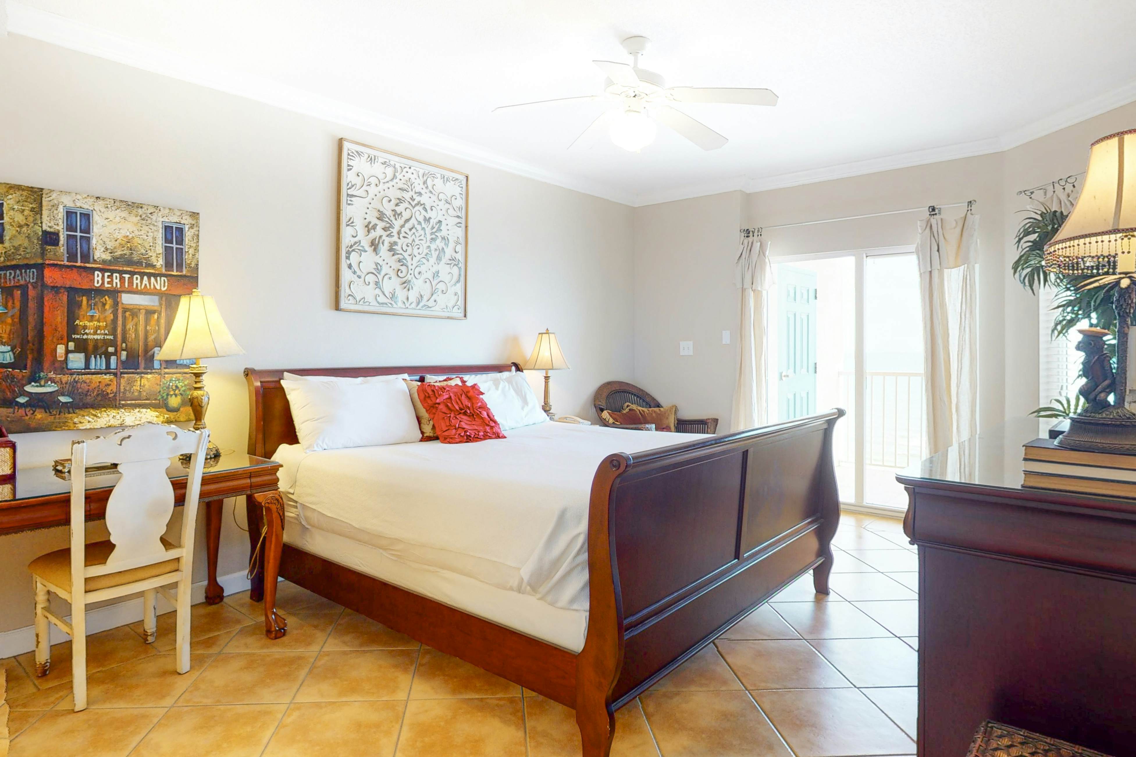 Admirals Quarters 707