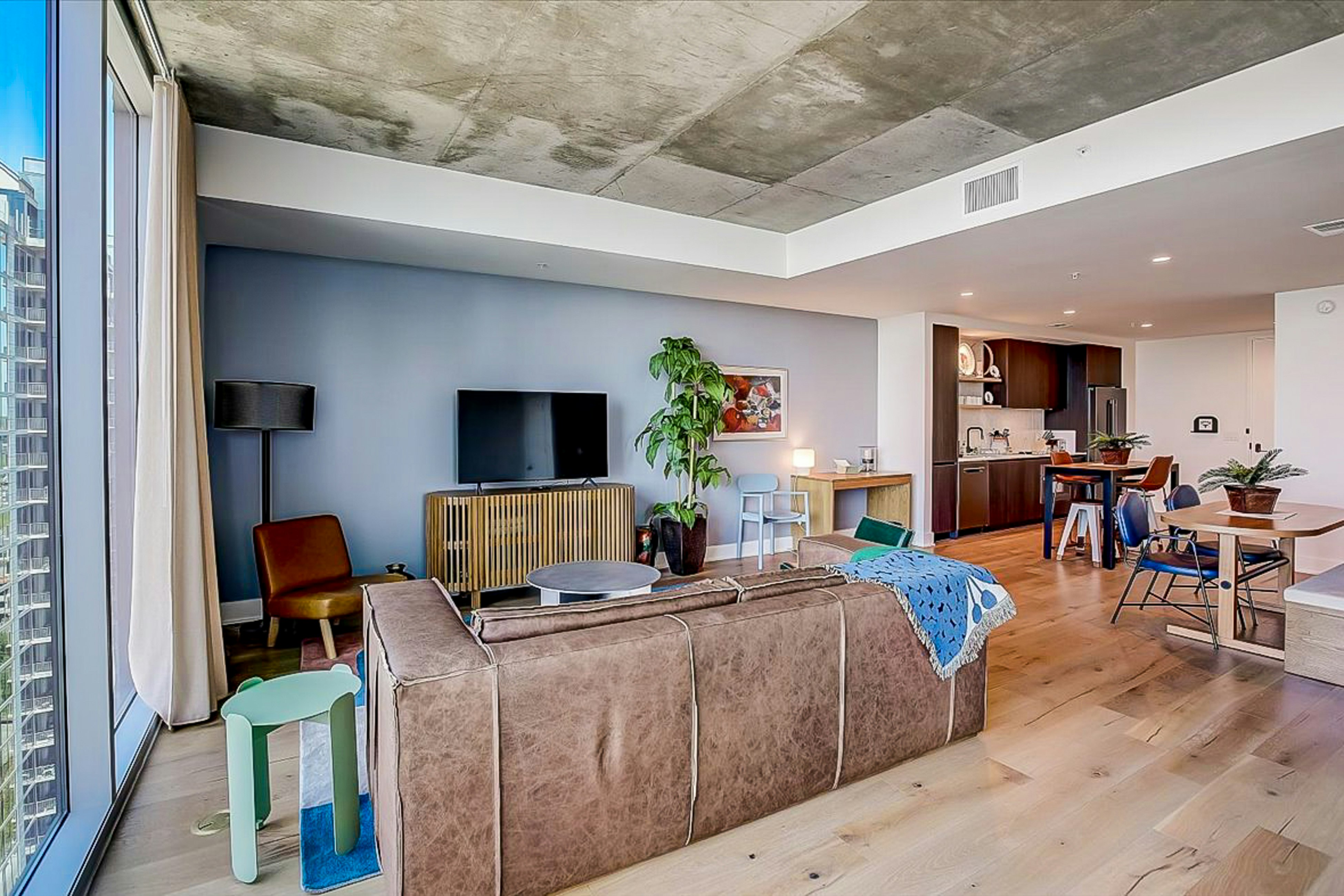 Natiivo Austin Nirvana