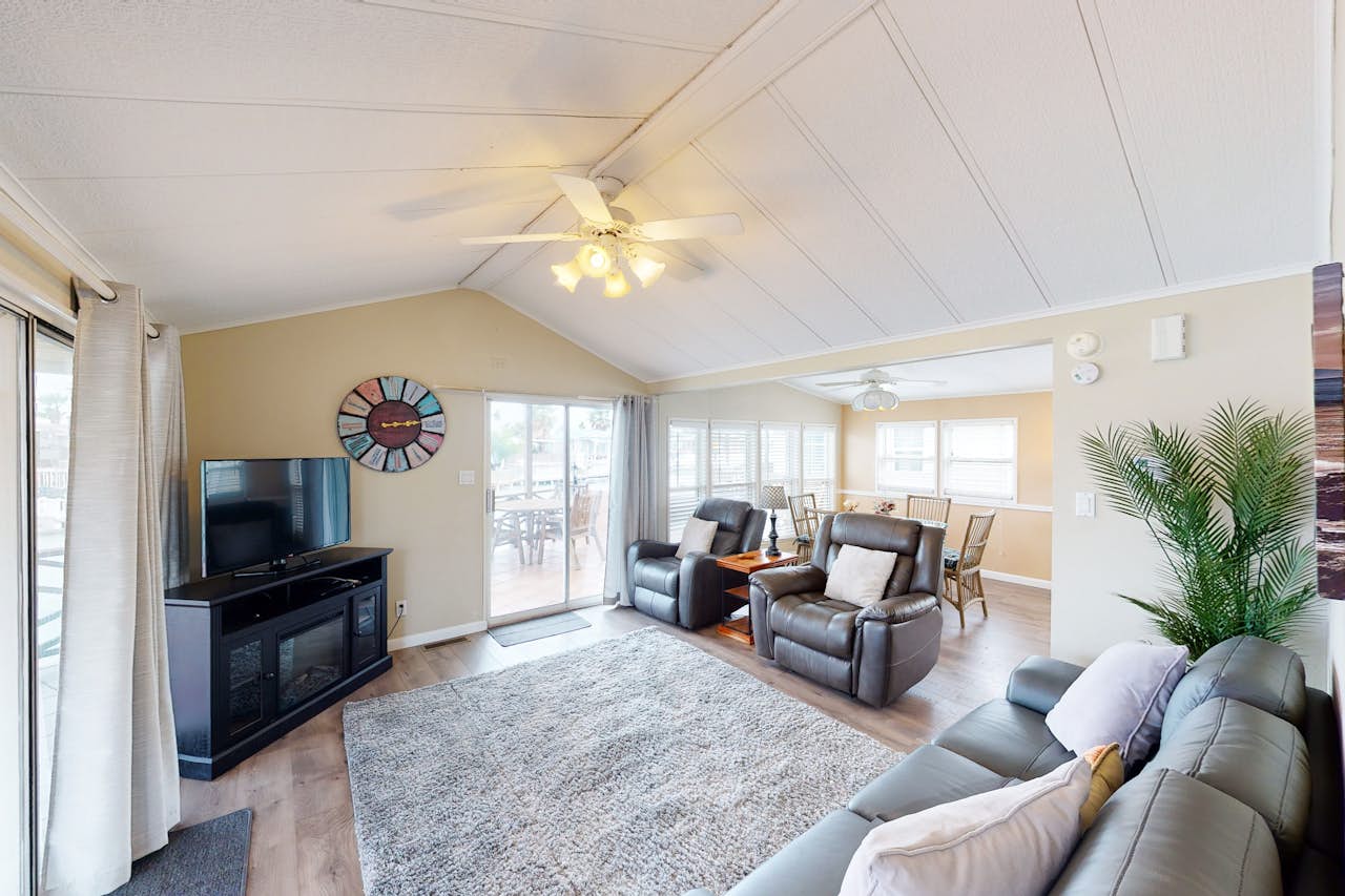 Long Island Village 347 Sand Dollar 2 BD Port Isabel, TX Vacation