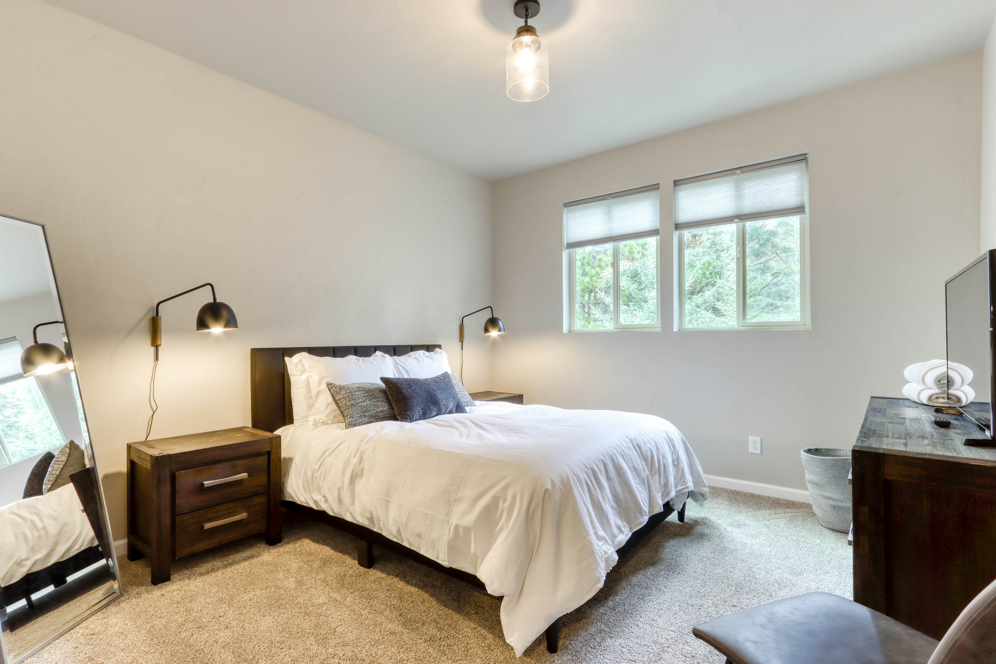 Luxury Deschutes Riverfront