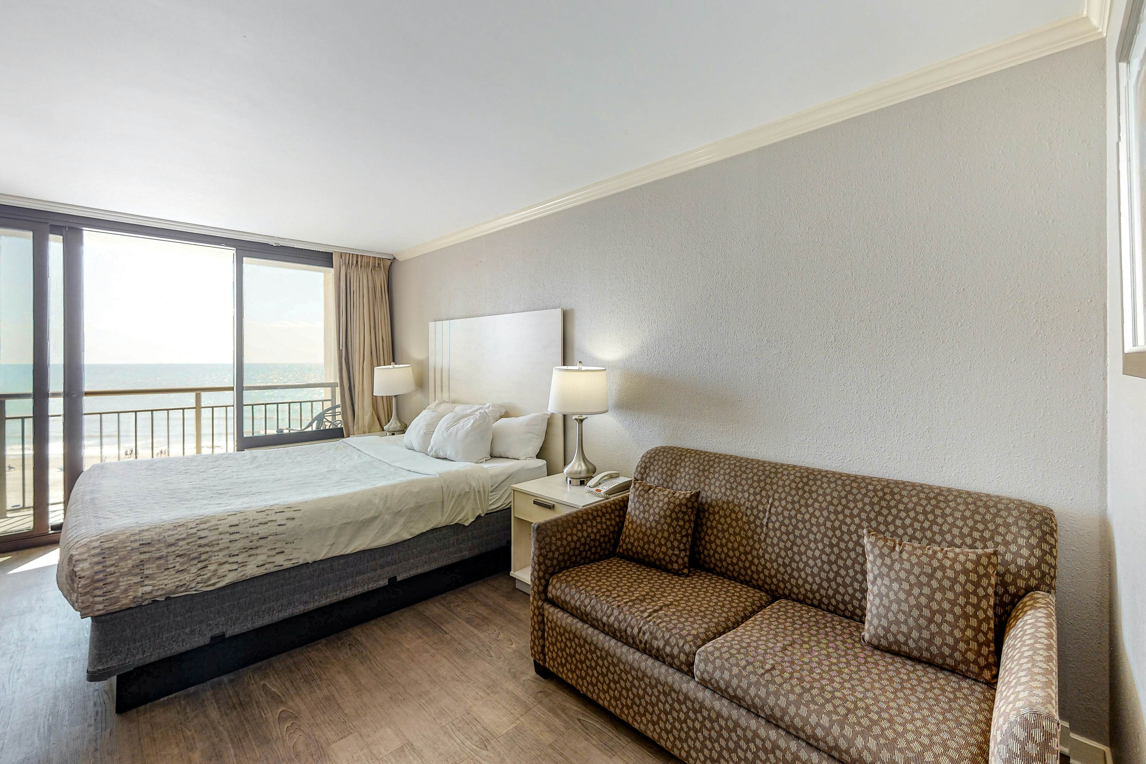 The Patricia Grand 0524