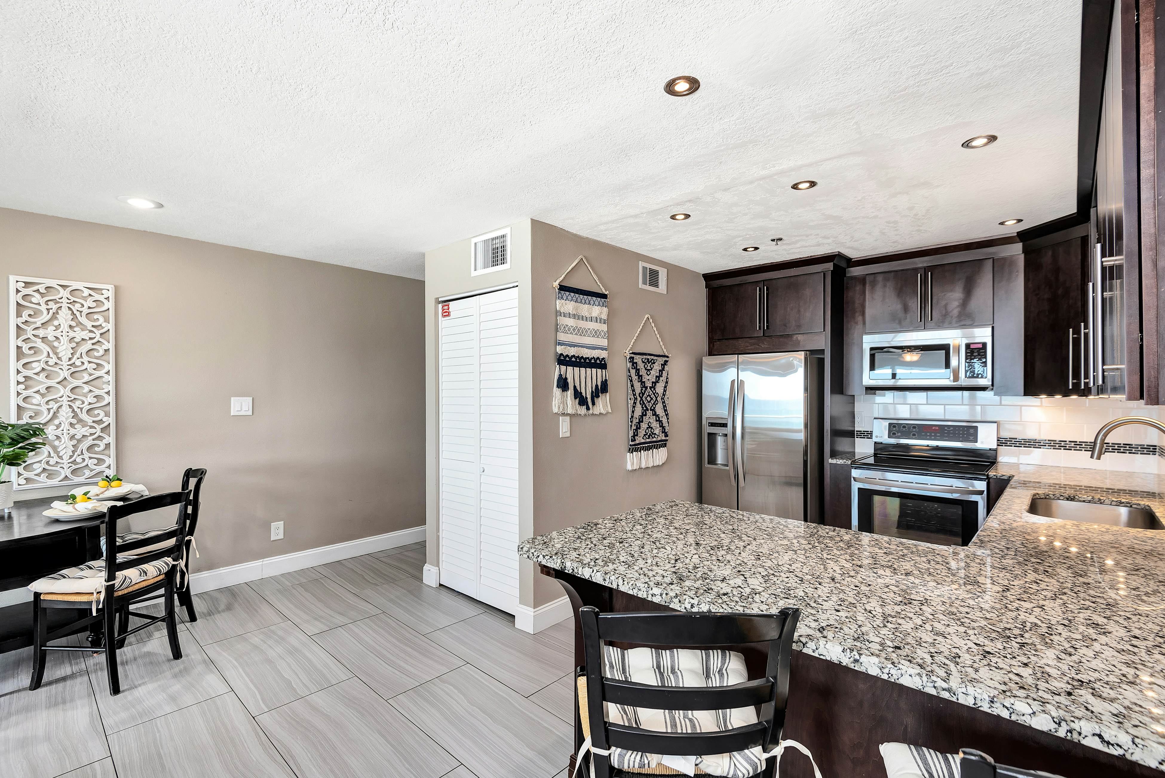 Commodore's Retreat 305