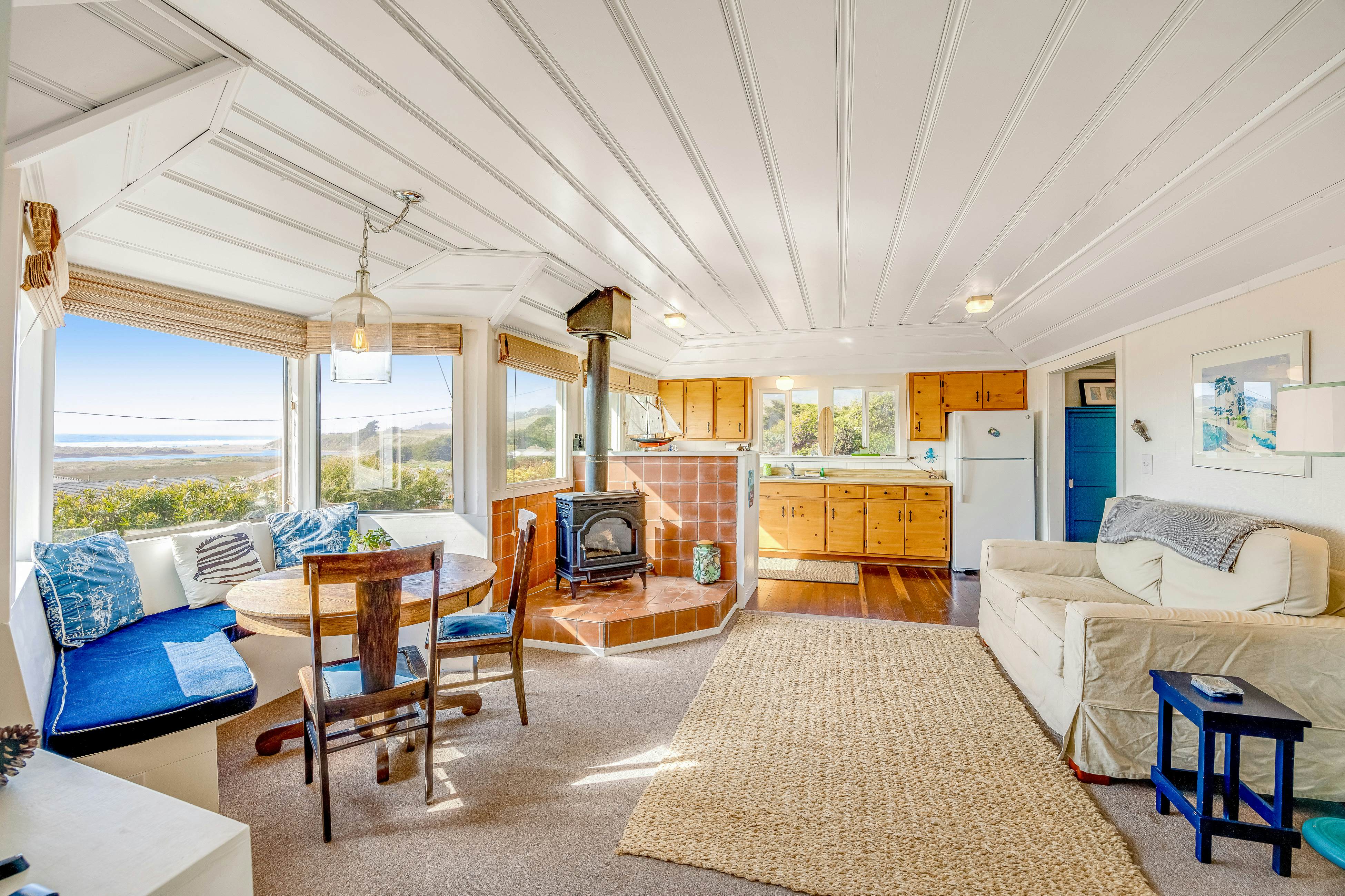 Seaside Cottage 2 BD Bodega Bay, CA Vacation Rental Vacasa