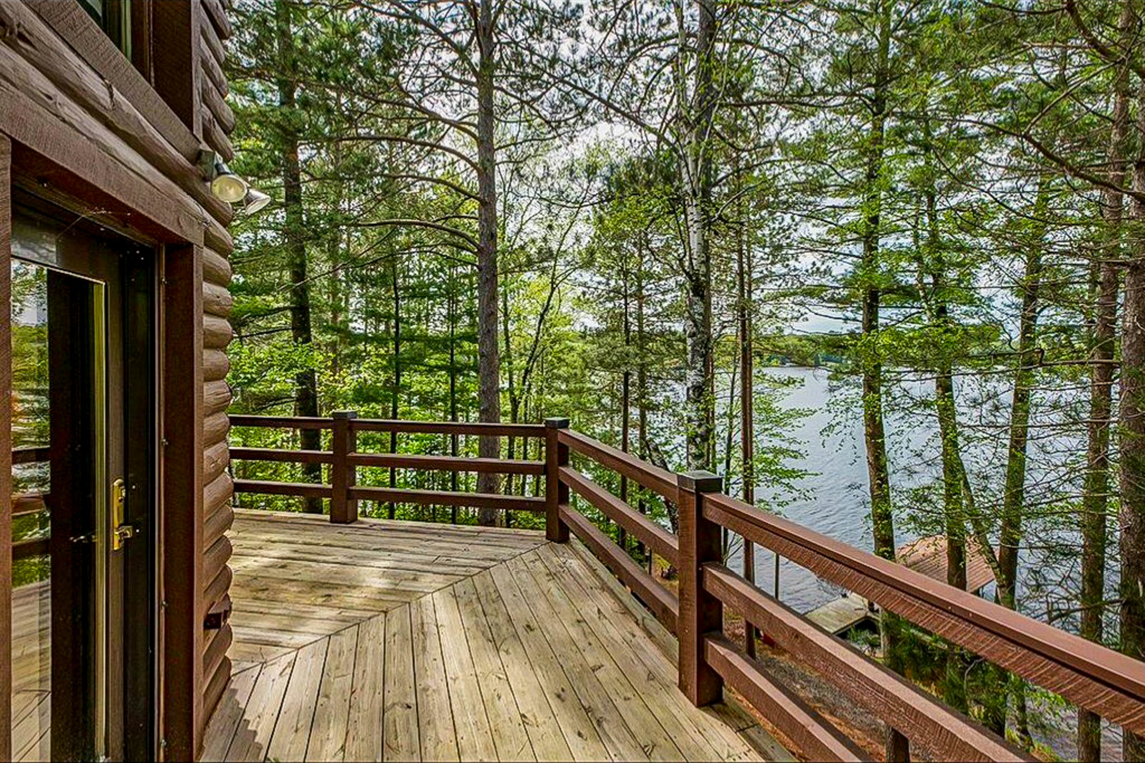 Sailor's Point Lodge