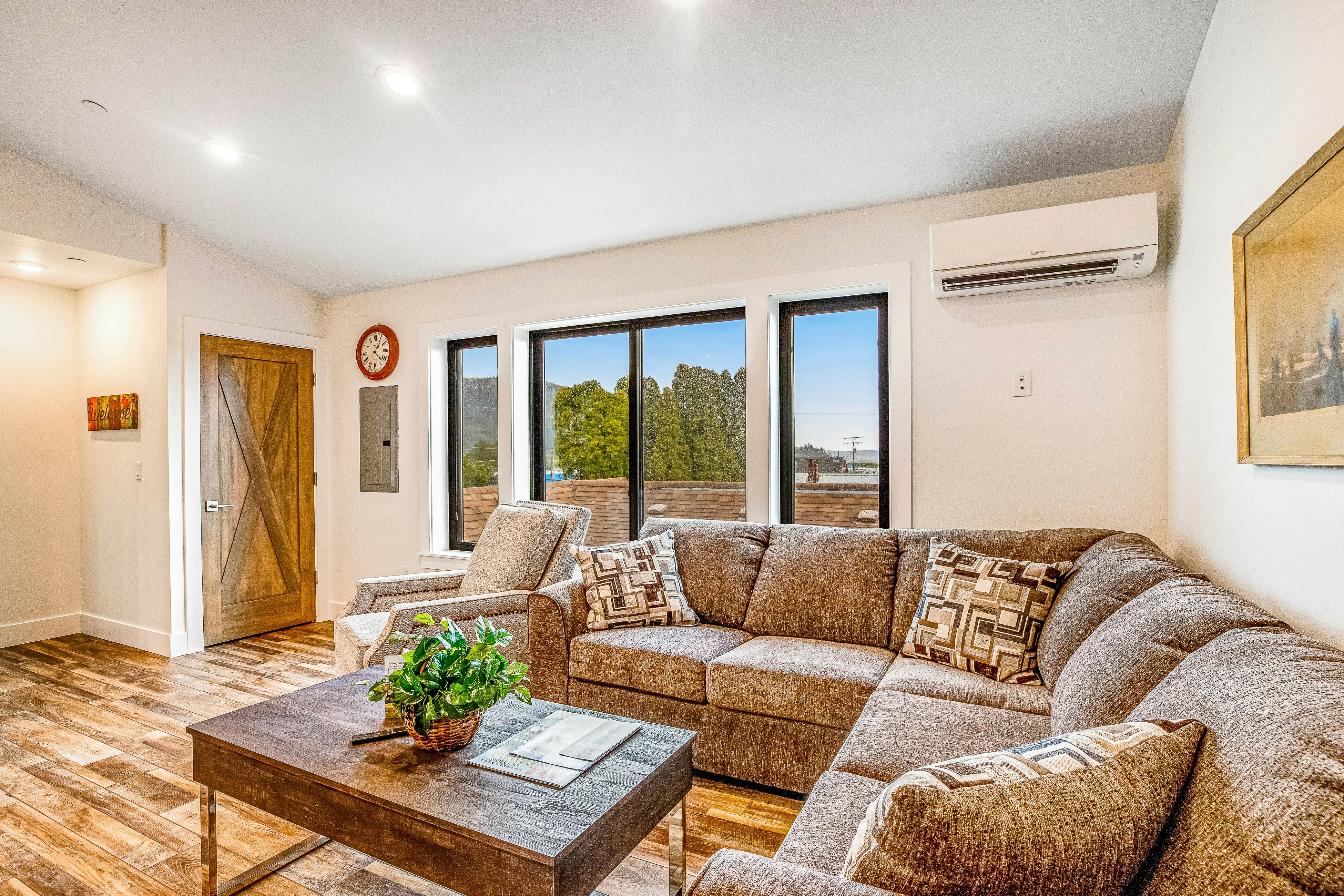 Dungeness Suite 2 BD Garibaldi, OR Vacation Rental Vacasa