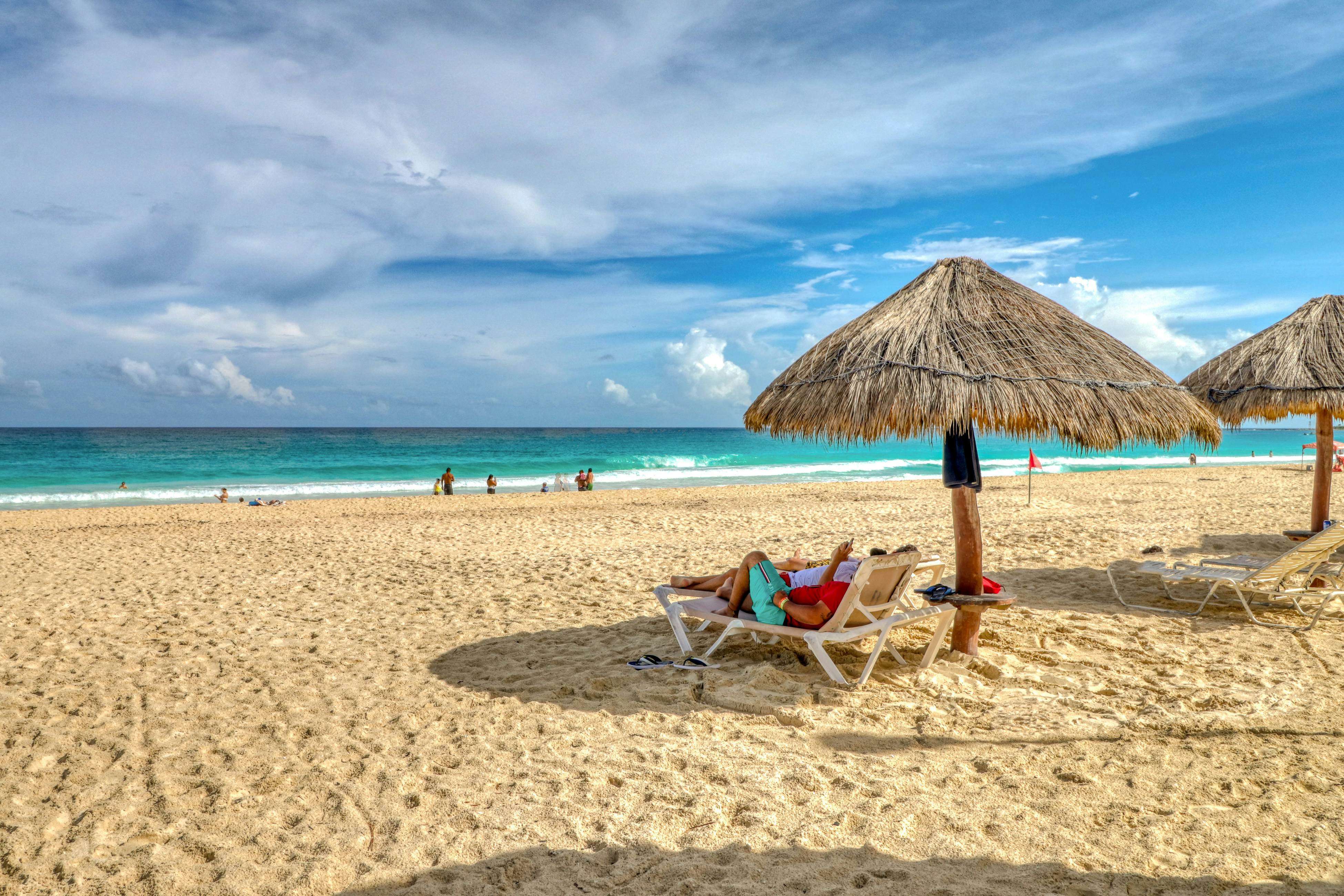 Suites Brisas # 5003, Framboyan Hotel Zone