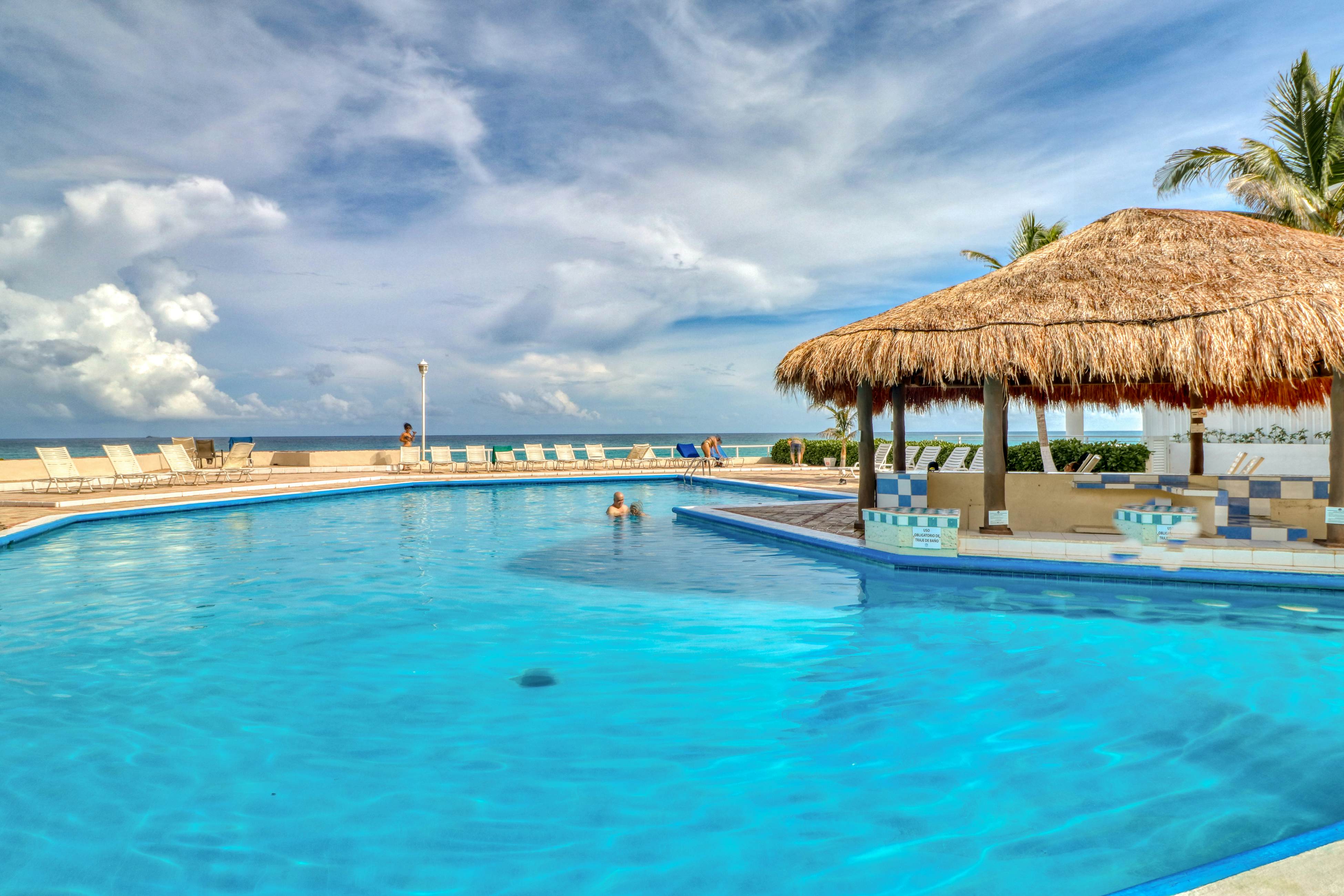 Suites Brisas # 5003, Framboyan Hotel Zone