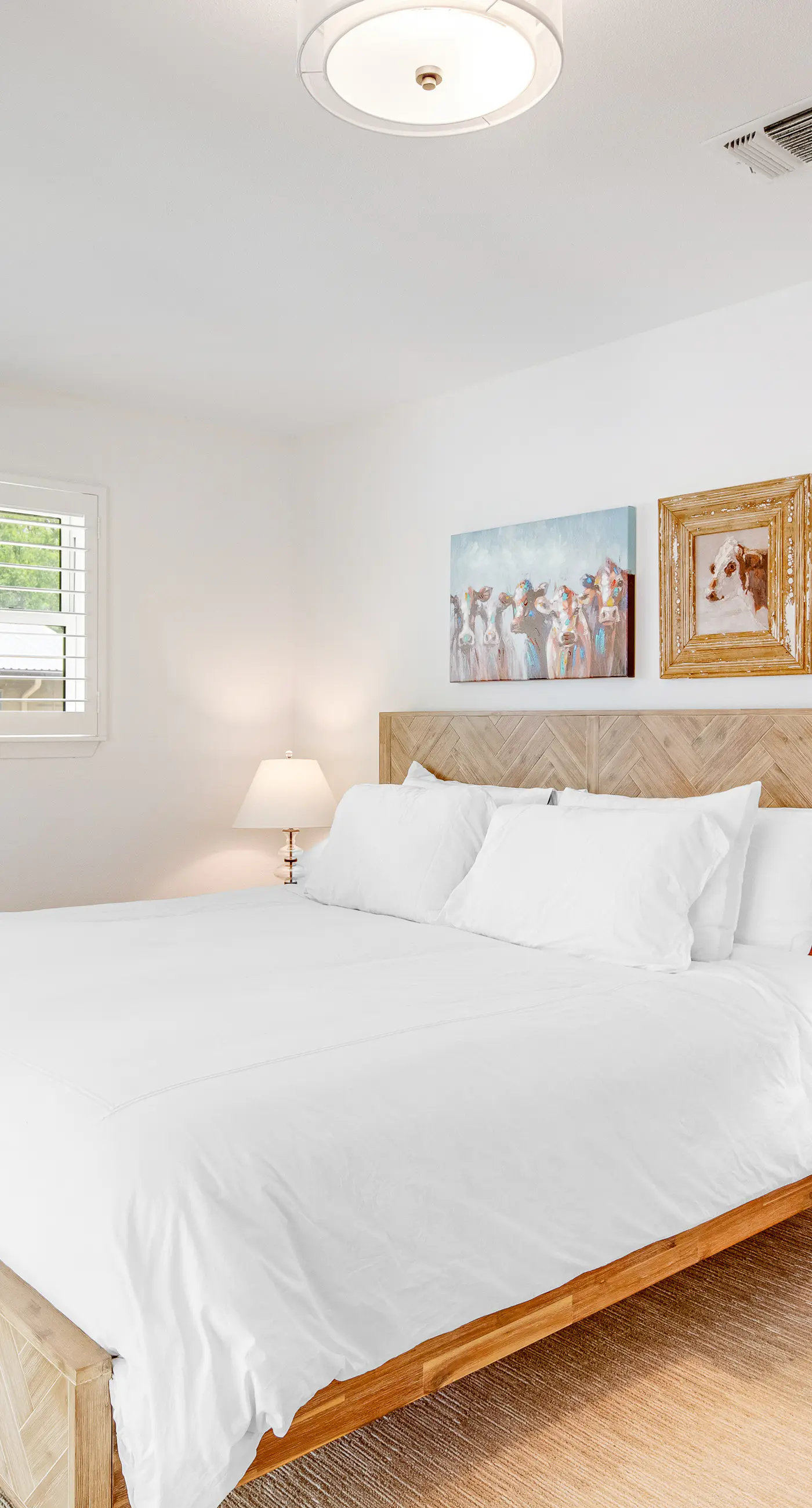 Lakefront Lodge 4 BD Kingsland, TX Vacation Rental Vacasa