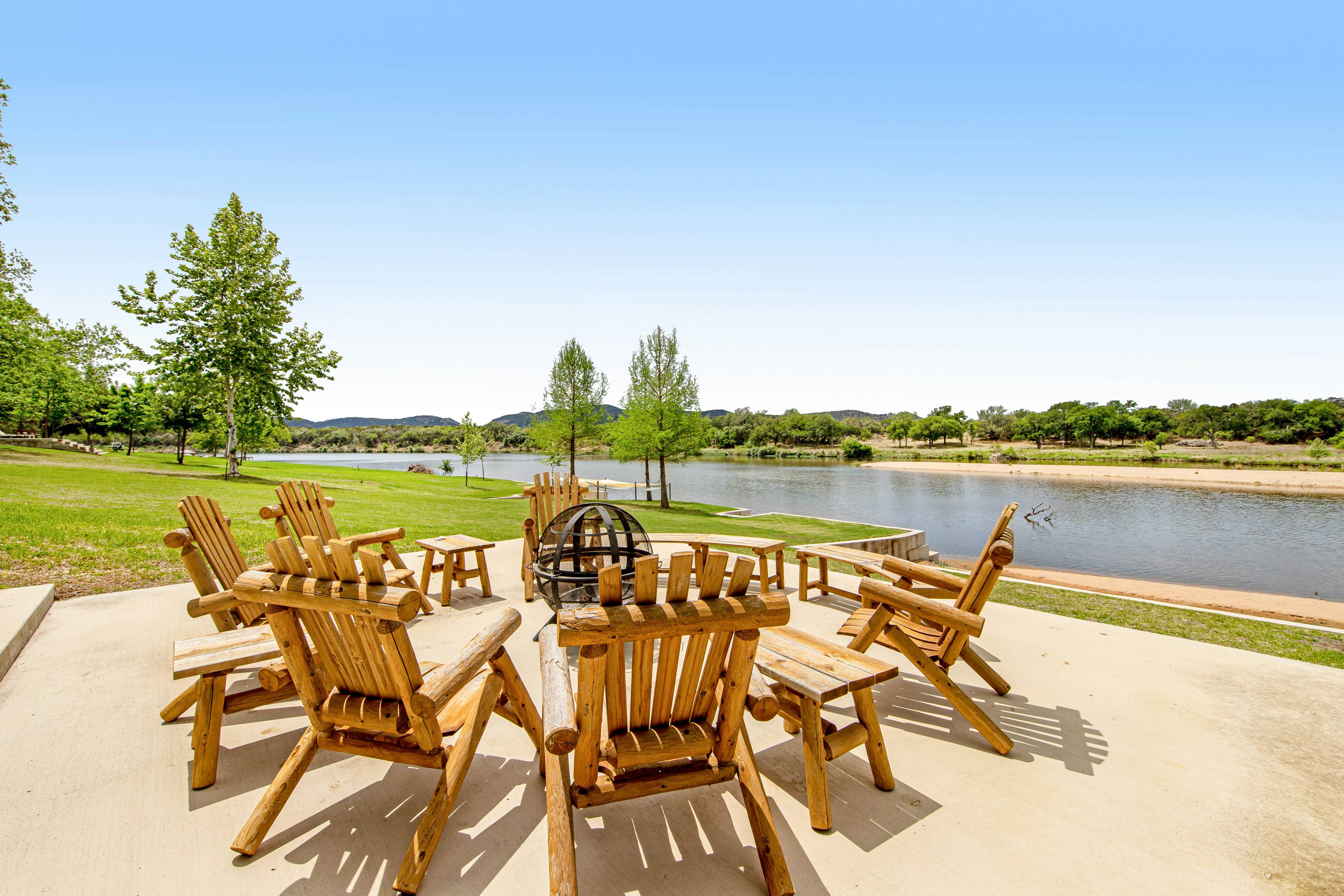 Lakefront Lodge 4 BD Kingsland, TX Vacation Rental Vacasa