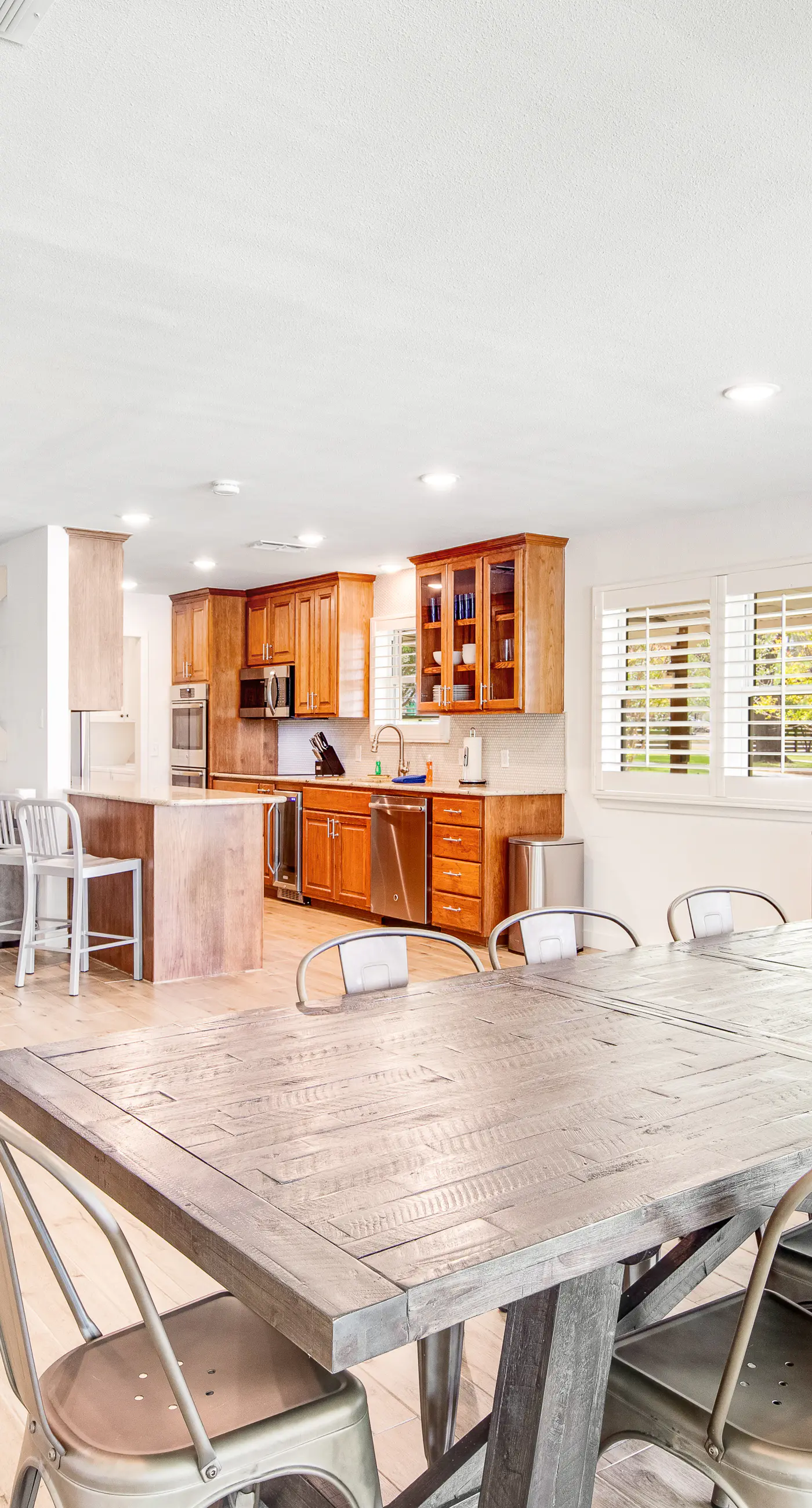 Lakefront Lodge 4 BD Kingsland, TX Vacation Rental Vacasa