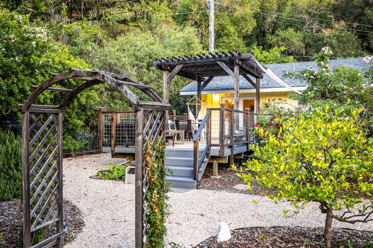 Cloverdale Creekside Retreat 2 BD Cloverdale, CA Vacation Rental Vacasa