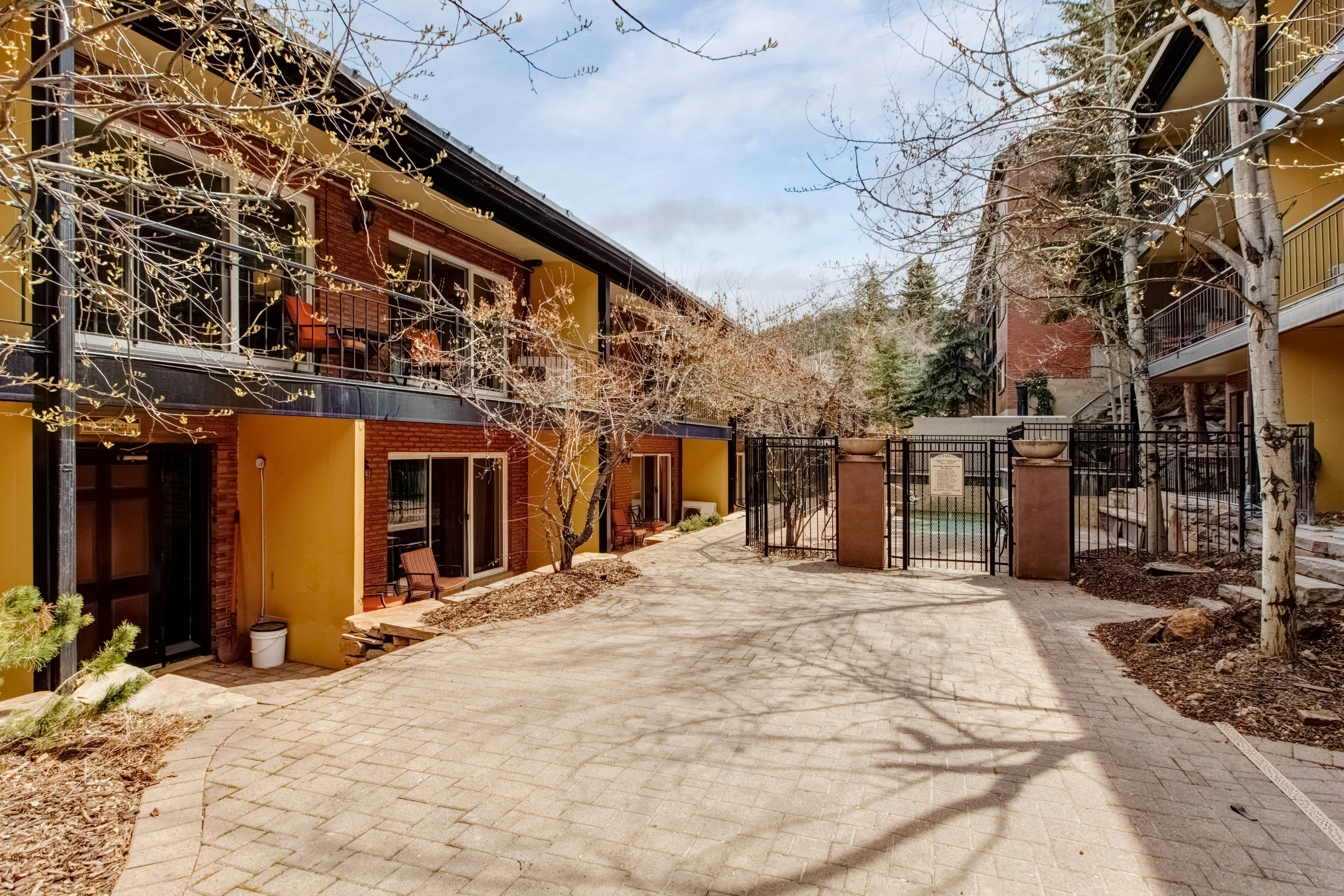 Main Street Old Town - Treasure Mountain Inn #28