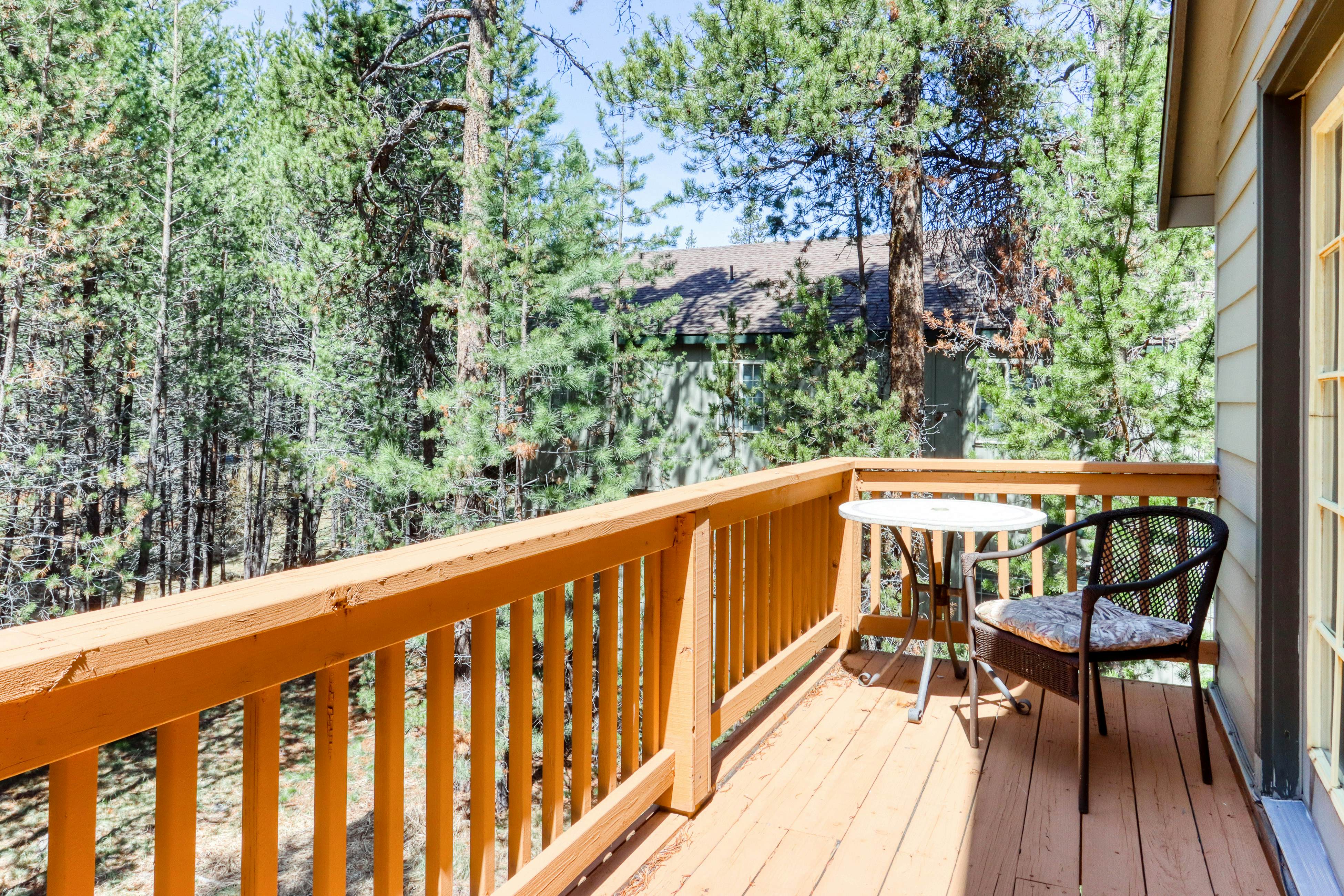 Deschutes River Getaway 3 BD Sunriver, OR Vacation Rental Vacasa