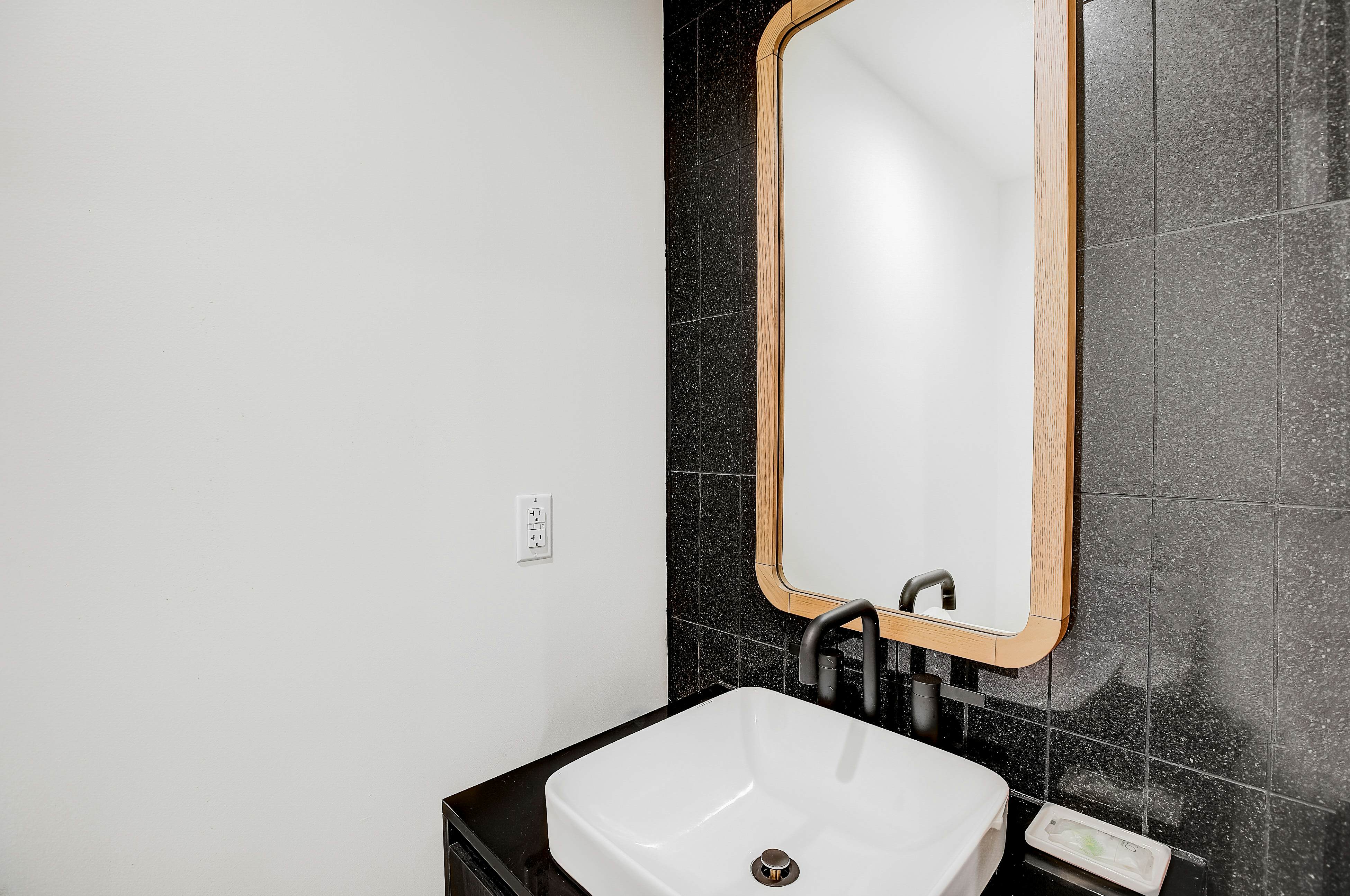 Natiivo Austin Paintbrush