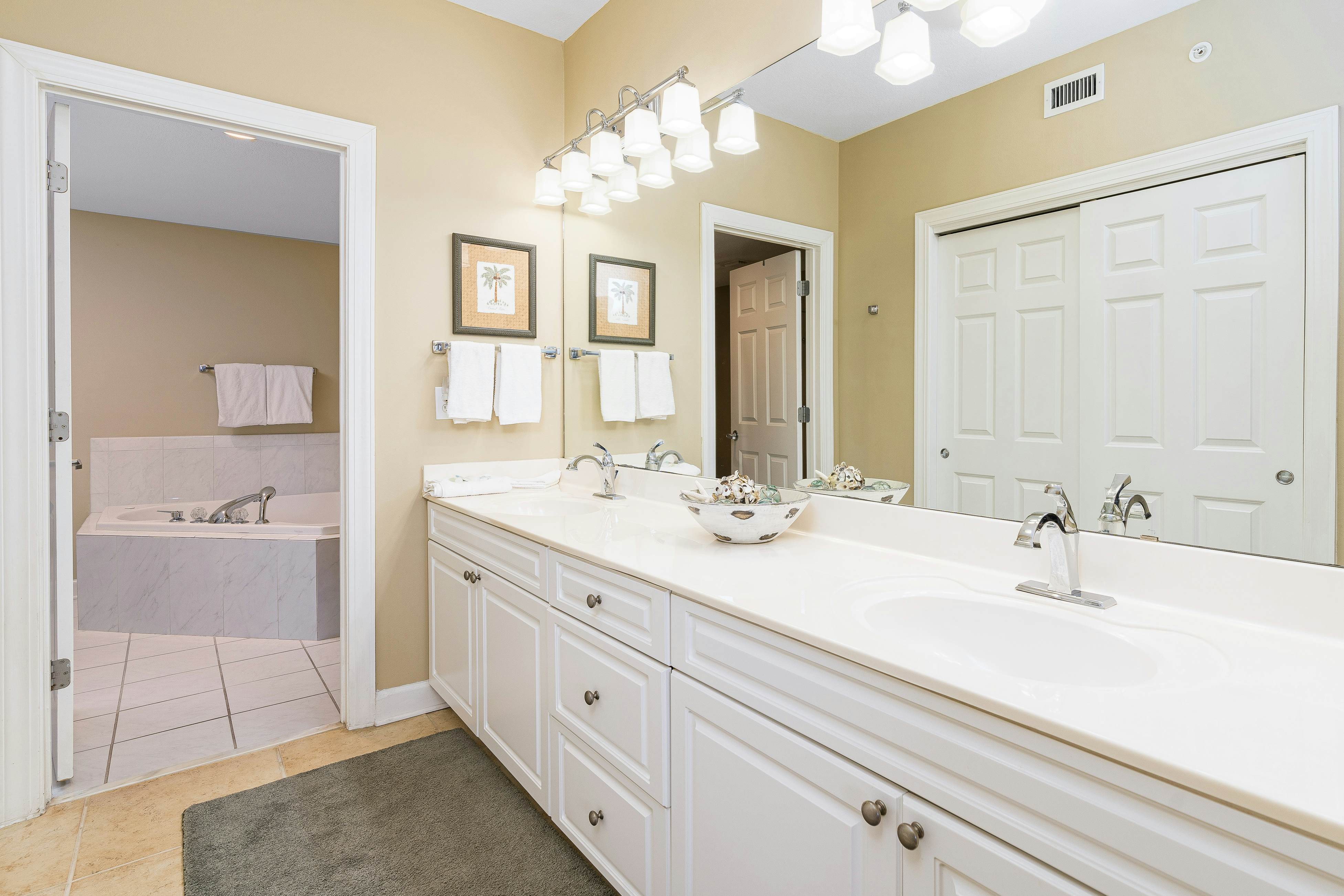 Admirals Quarters 1006