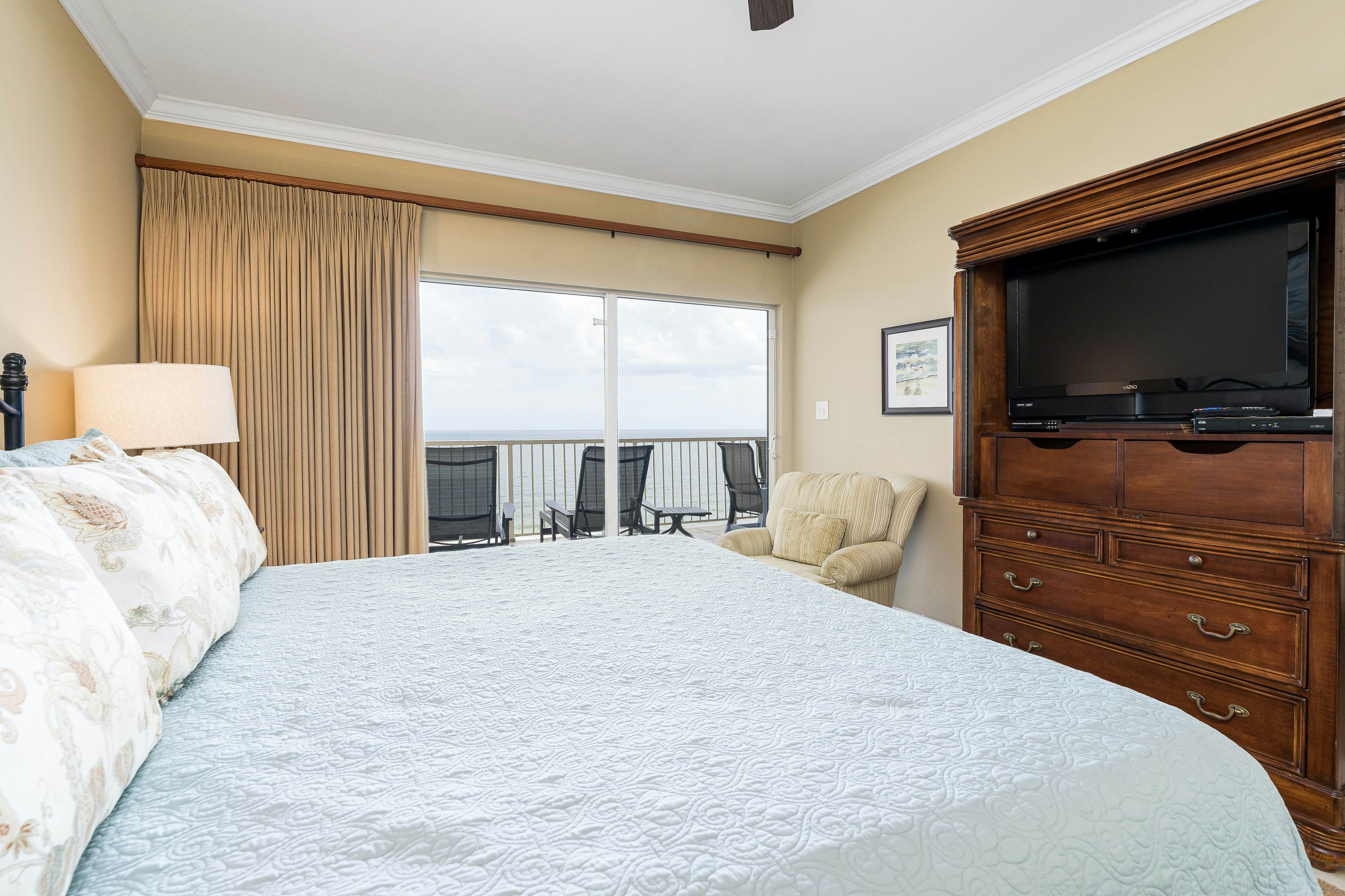 Admirals Quarters 1006