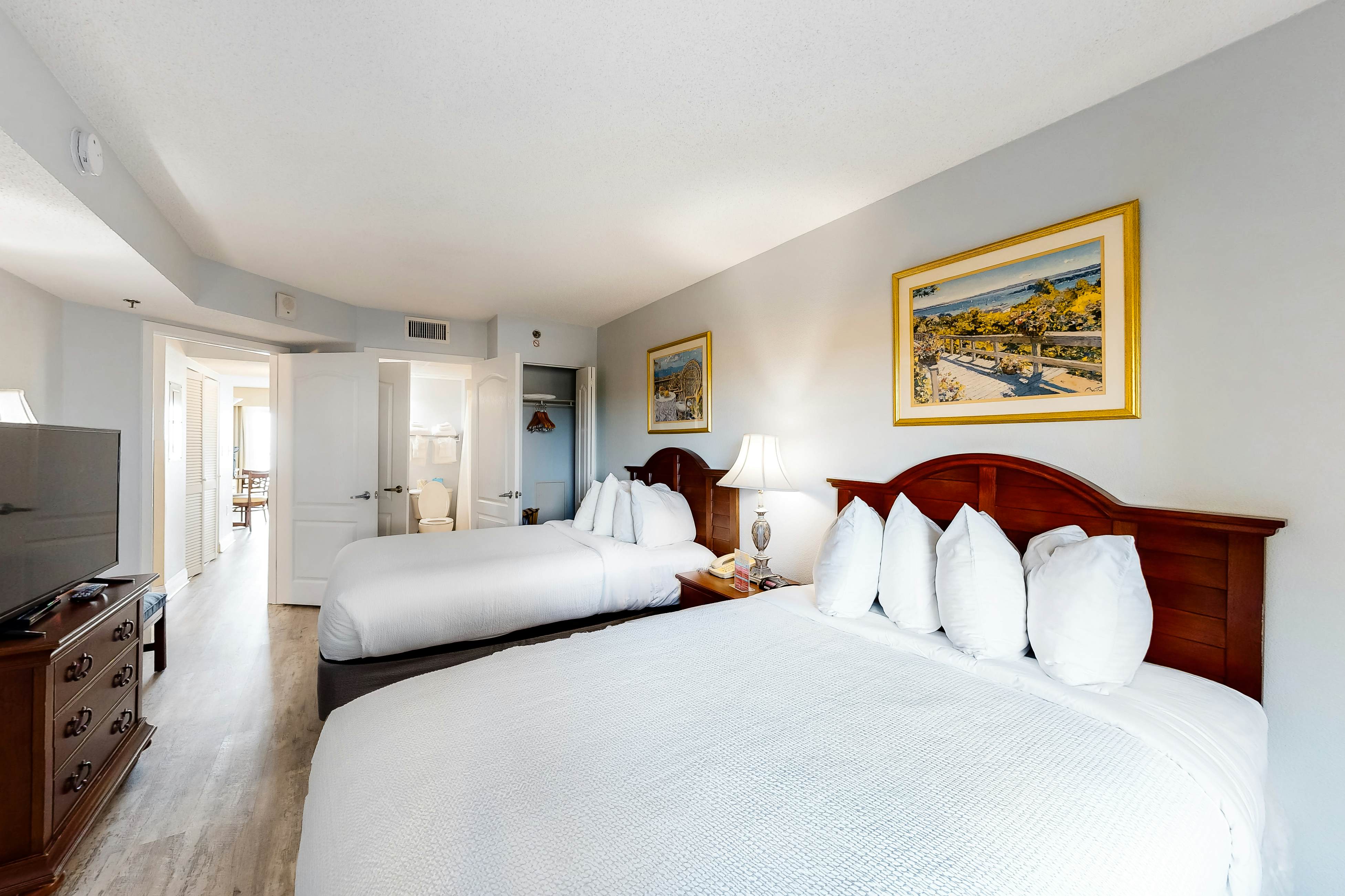 Carolinian Beach Resort 0831