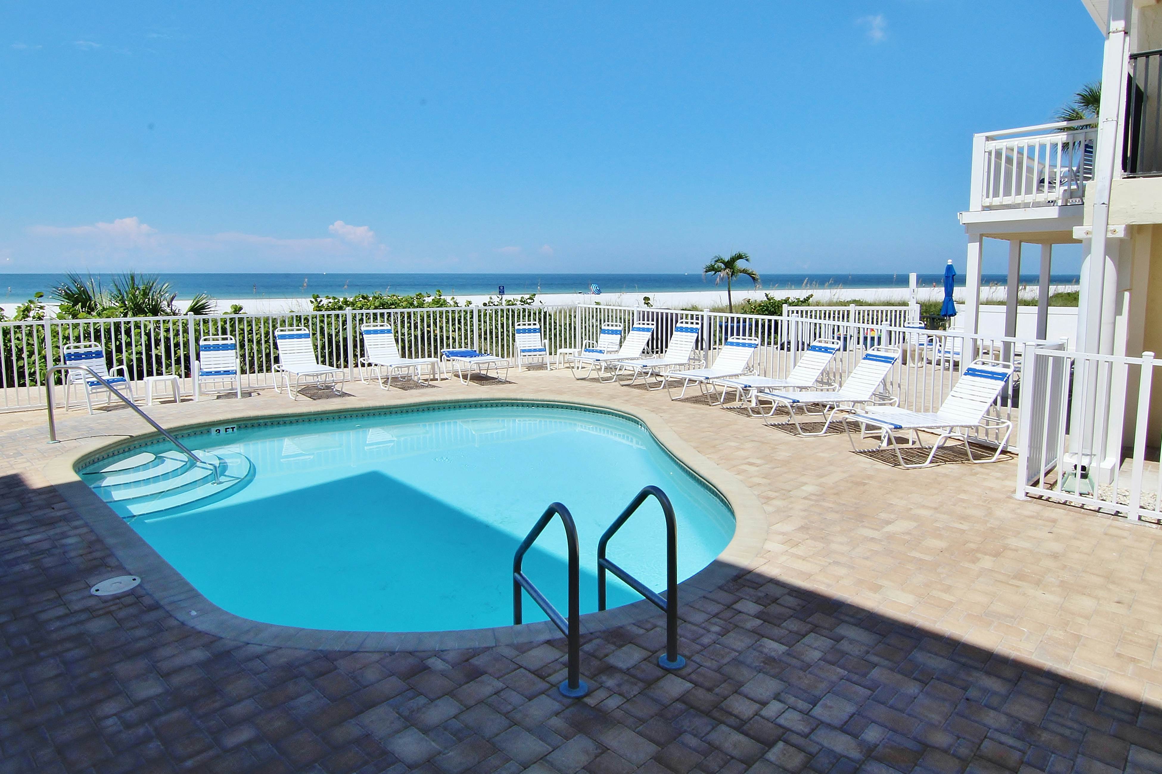 Belleair Beach Club 114 | 1 BD Belleair Beach, FL Vacation Rental | Vacasa