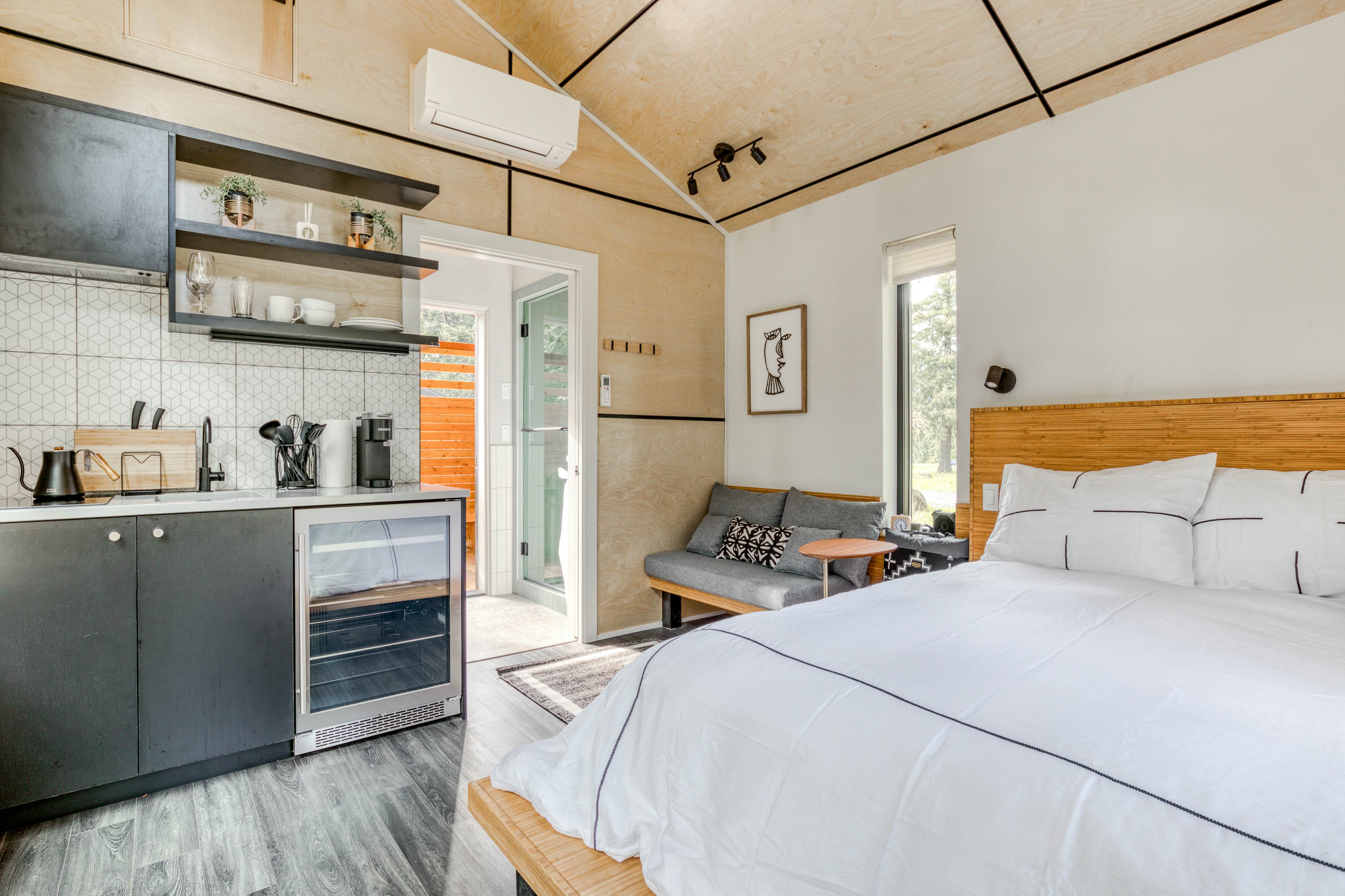 Tenzen Springs Cabin 5 0 BD Stevenson, WA Vacation Rental Vacasa