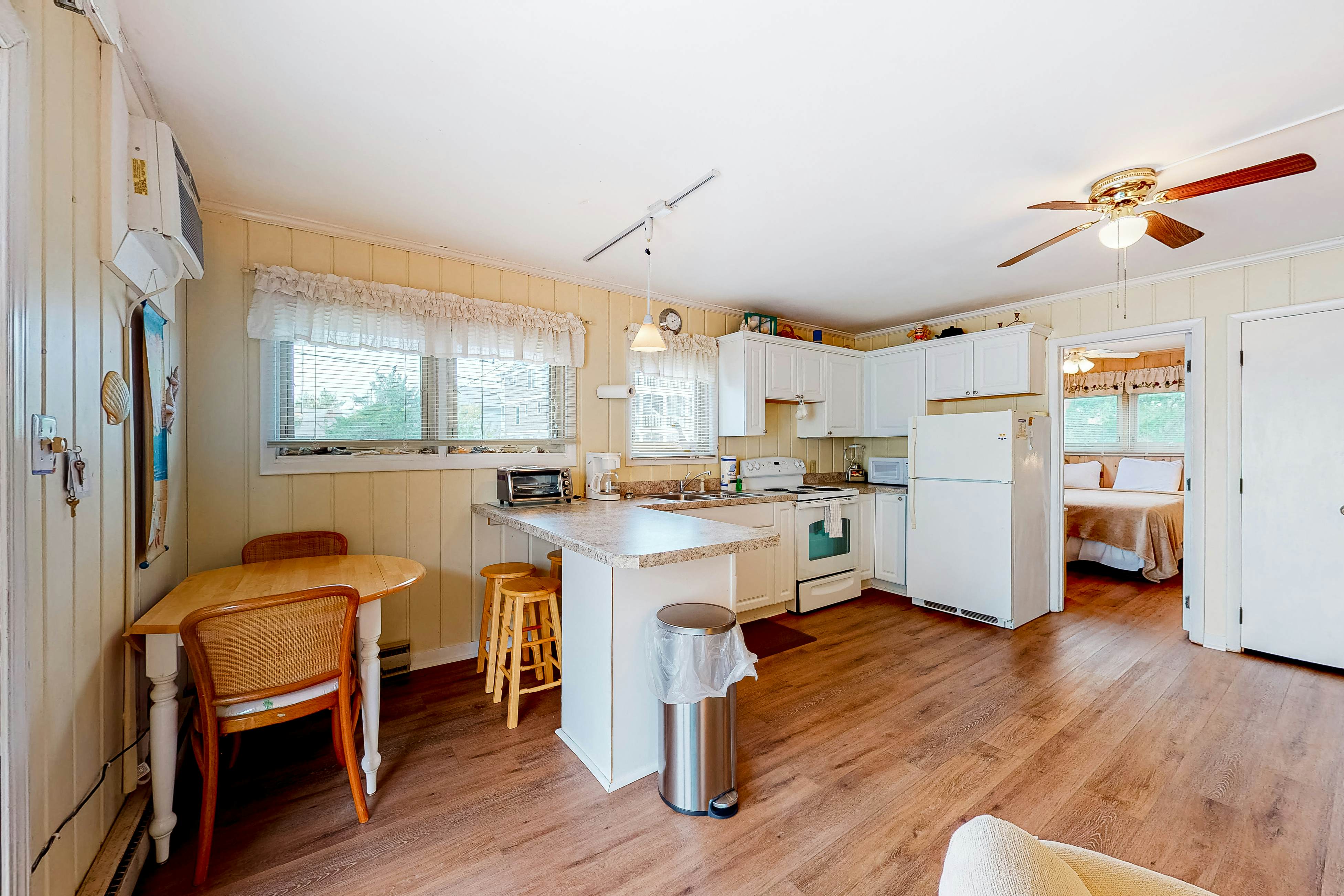 Tower Shores 39575 Admiral Rd. 1 2 BD Bethany Beach, DE Vacation