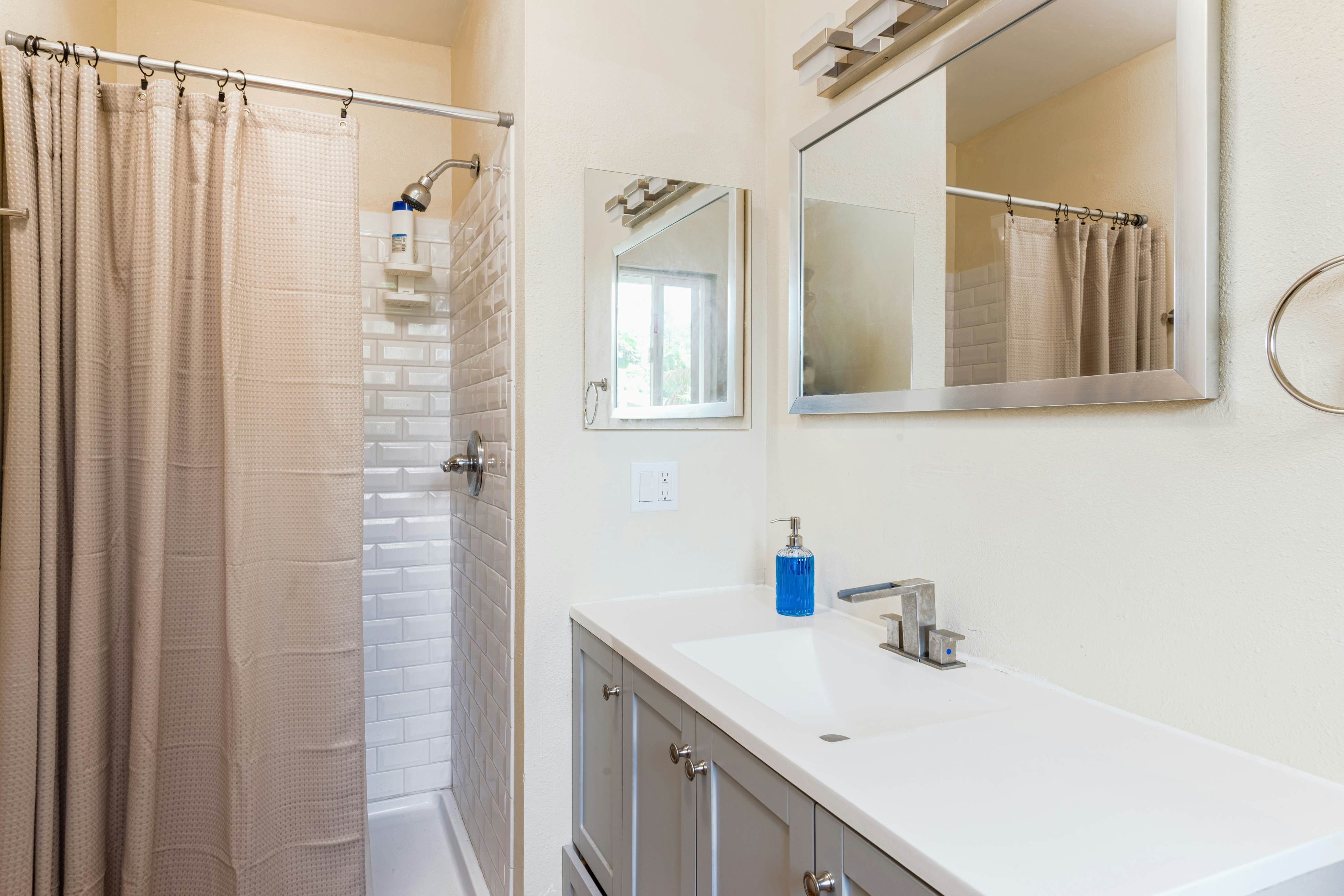 Puni Mauka  A | 31-Day Minimum